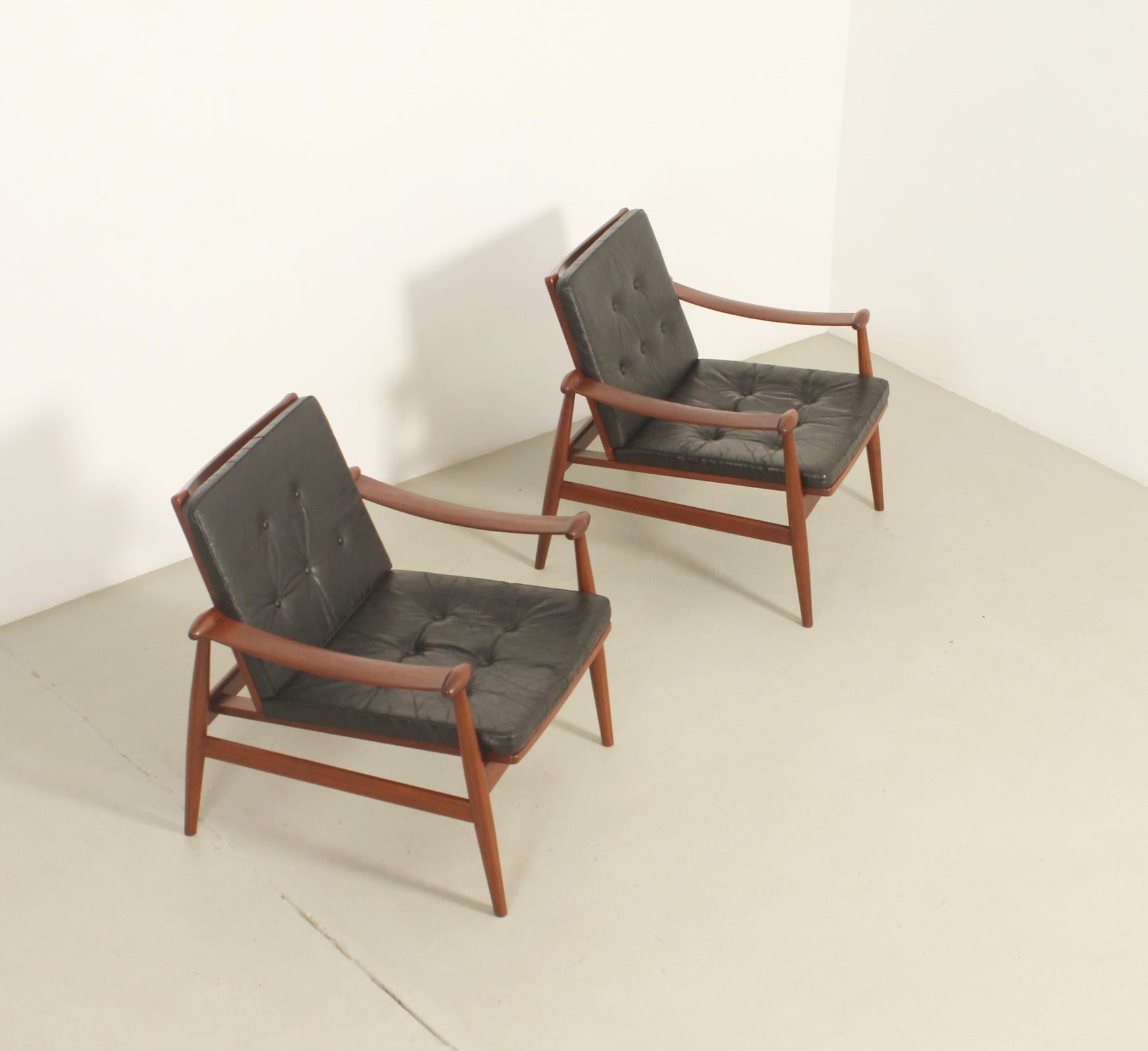 Pareja de sillas Spade de Finn Juhl para France & Daverkosen, Dinamarca, 1953 en venta 8