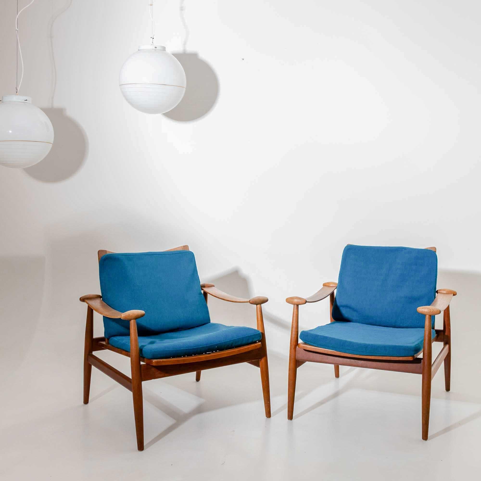 Modern Pair of Spade Chairs by Finn Juhl for France & Son, Denmark 1960s