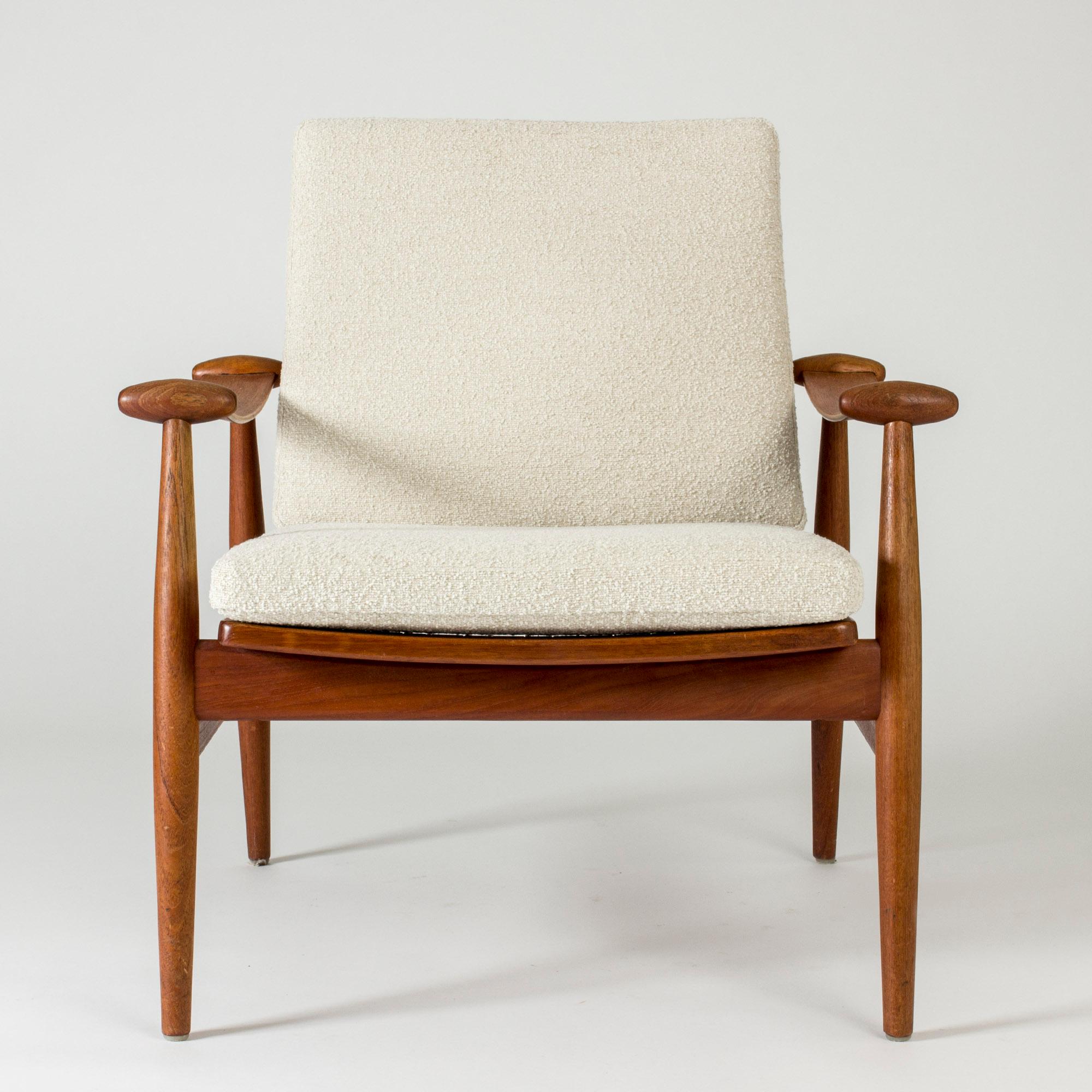 Pair of “Spade” Lounge Chairs by Finn Juhl 3