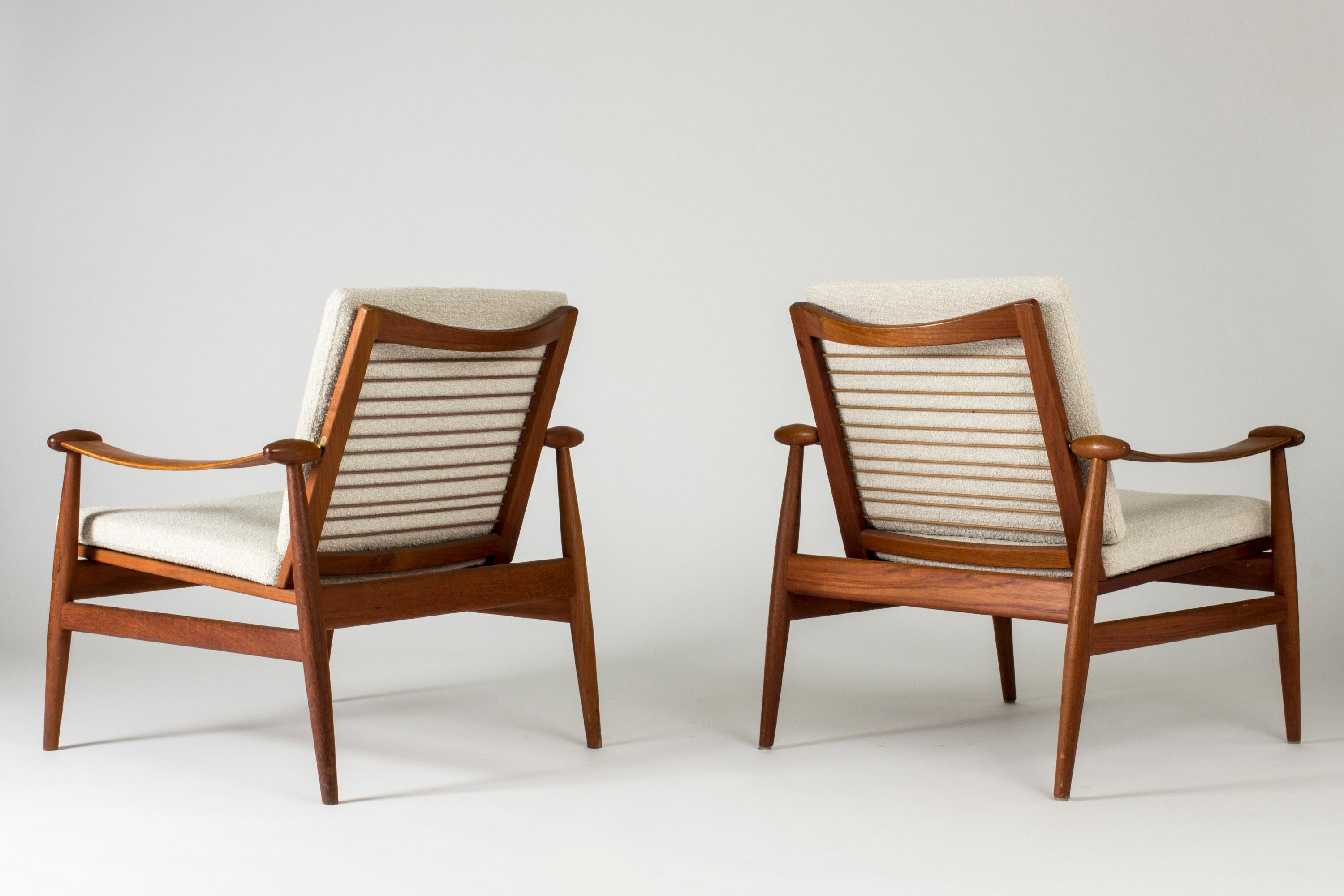 Pair of “Spade” Lounge Chairs by Finn Juhl In Good Condition In Stockholm, SE