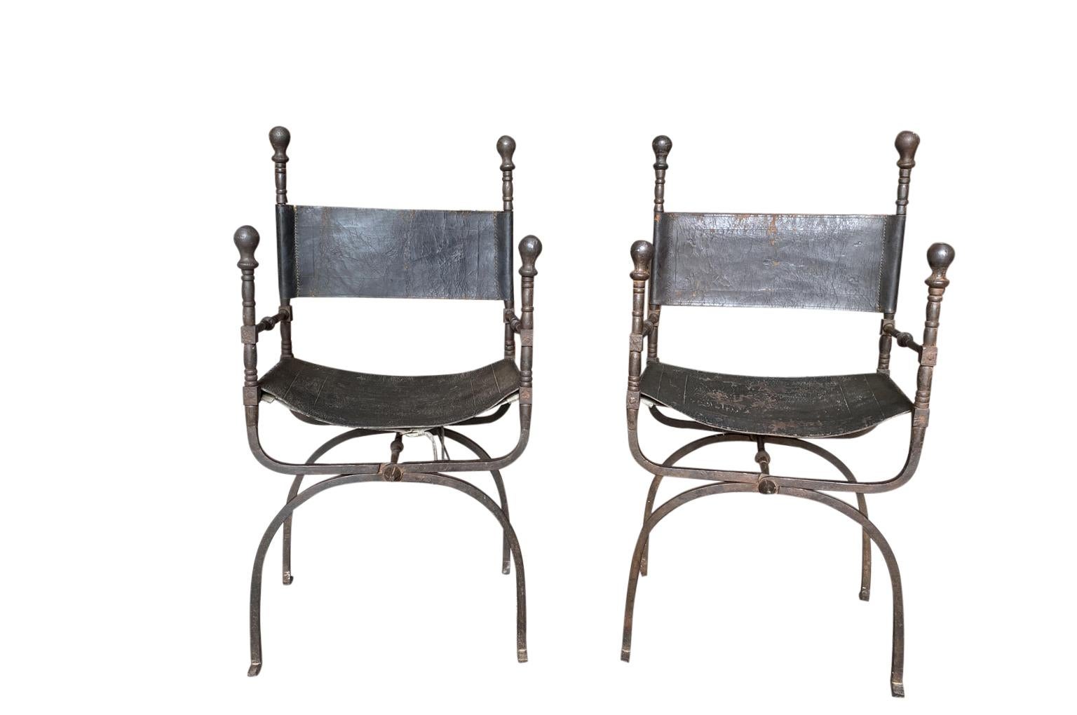 Leather Pair of Spanish 18th Century Armchairs For Sale