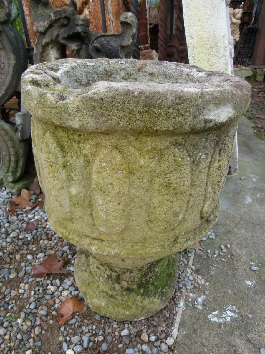 18th century carved limestone garden vases with original patina of the period.
A beautiful addition to any landscape design.



 