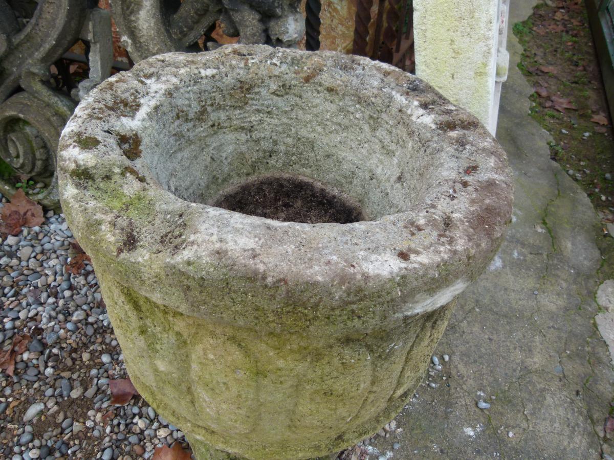 Louis XVI Antique Spanish Carved Limestone Garden Vases For Sale