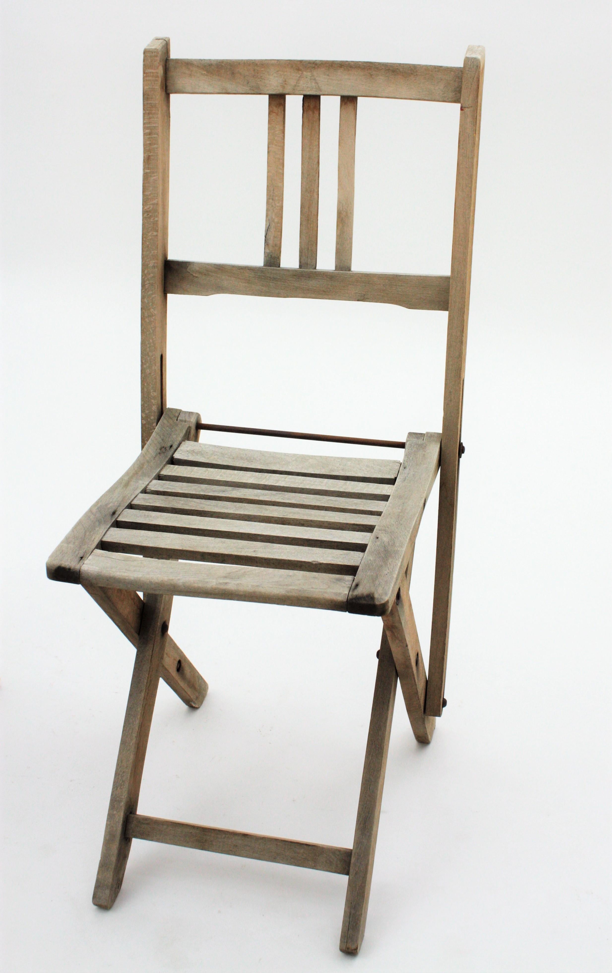 Paire de chaises de jardin pliables en bois naturel, taille enfant en vente 6