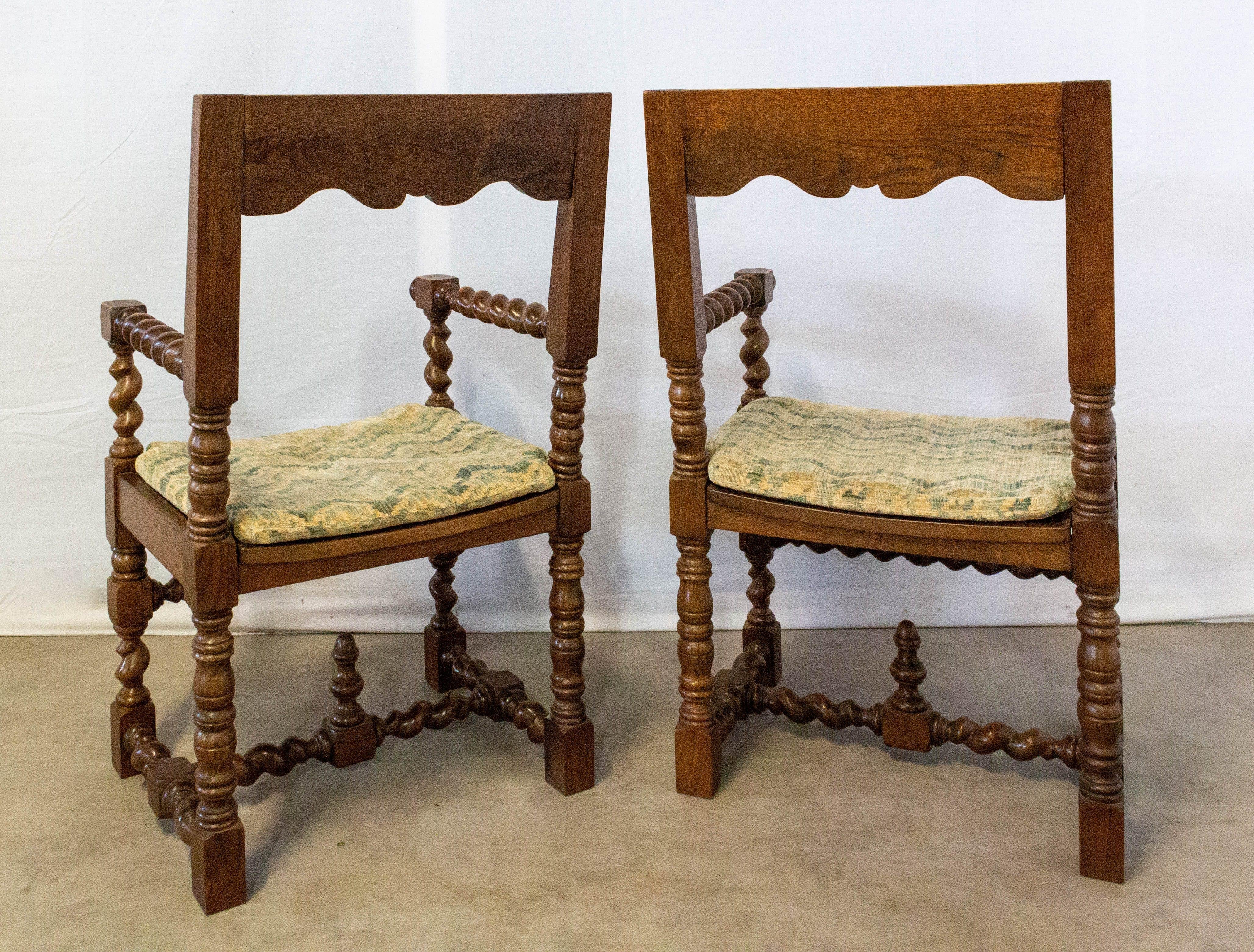 Hand-Carved Pair of Spanish Armchairs Colonial Style Midcentury Twisted Columns Chestnut
