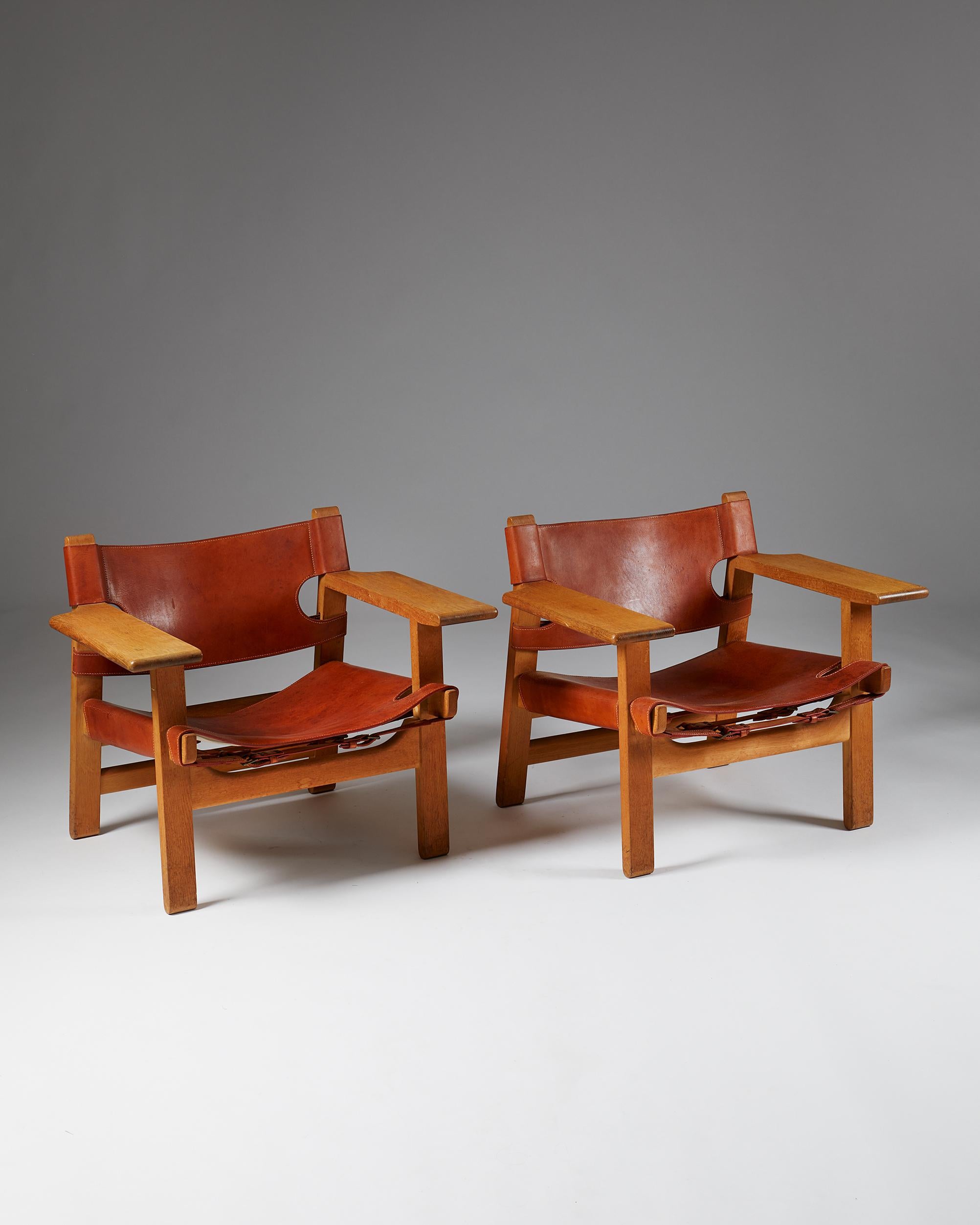 For fredericia stolefabriken, Denmark, 1950’s.
Solid oak and original congnac leather.

The robust construction, simple lines, and natural materials of Børge Mogensen’s “Spanish Chair” make it one of the most significant 20th-century Danish design