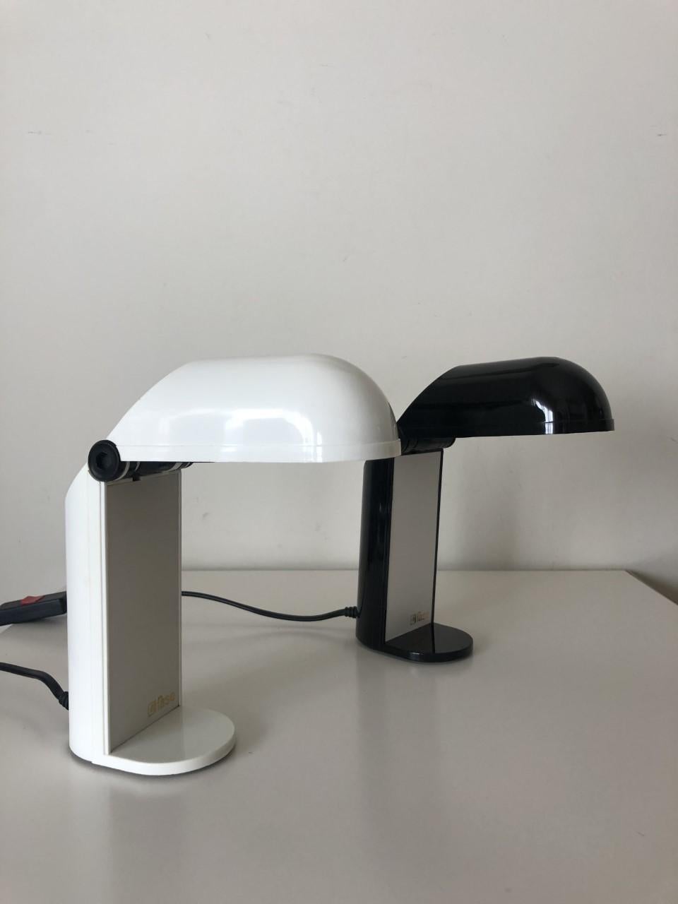 Paar spanische schwarz-weiße „Bambina“-Tischlampen von Fase, 1980er Jahre im Angebot 2