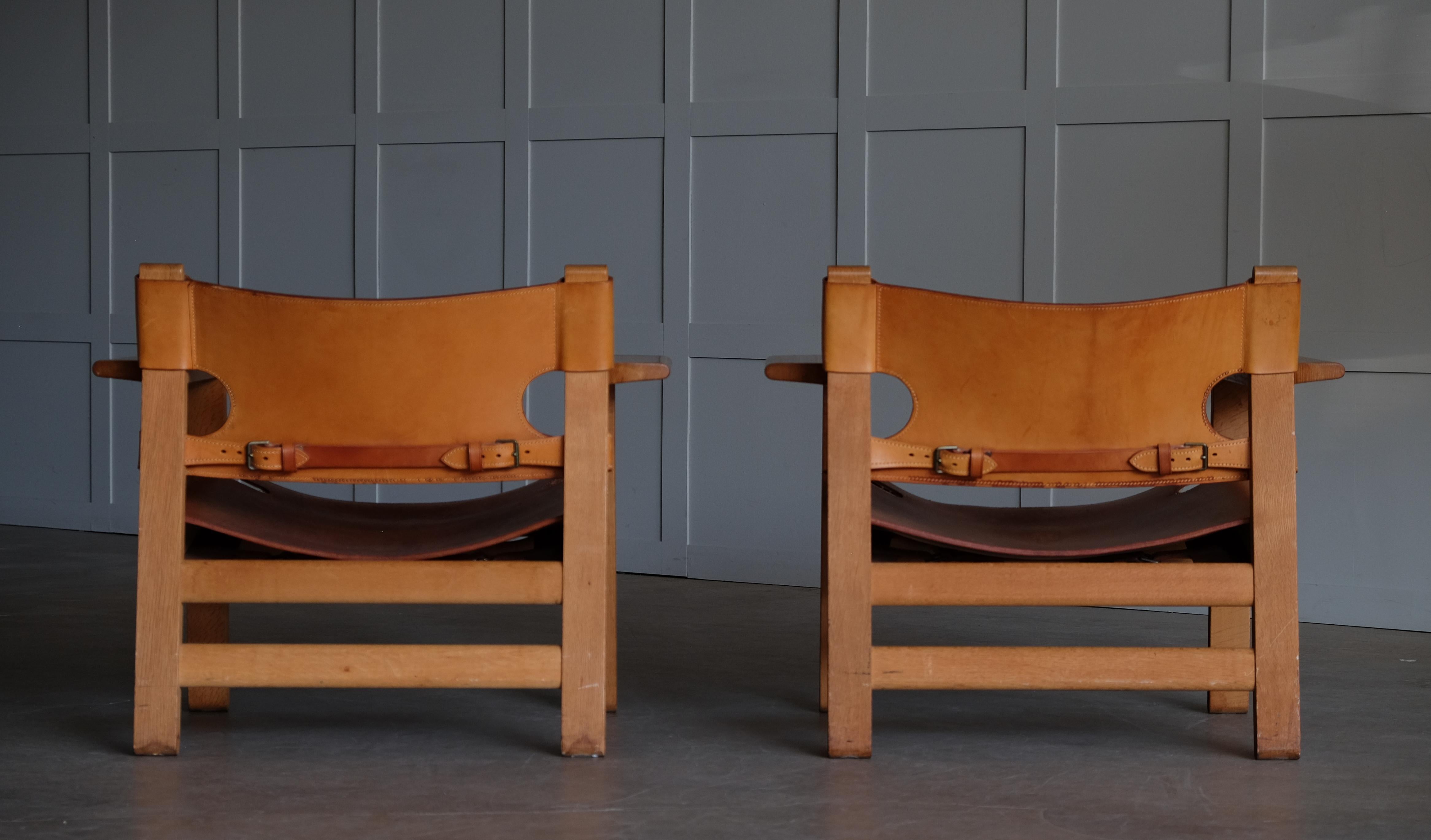 Pair of Spanish Chairs by Børge Mogensen, 1960s For Sale 5