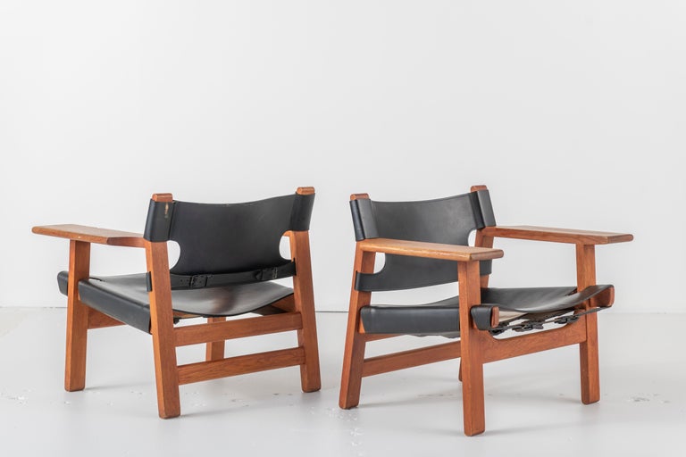 Mid-20th Century Pair of Spanish Chairs by Børge Mogensen, 1960s For Sale