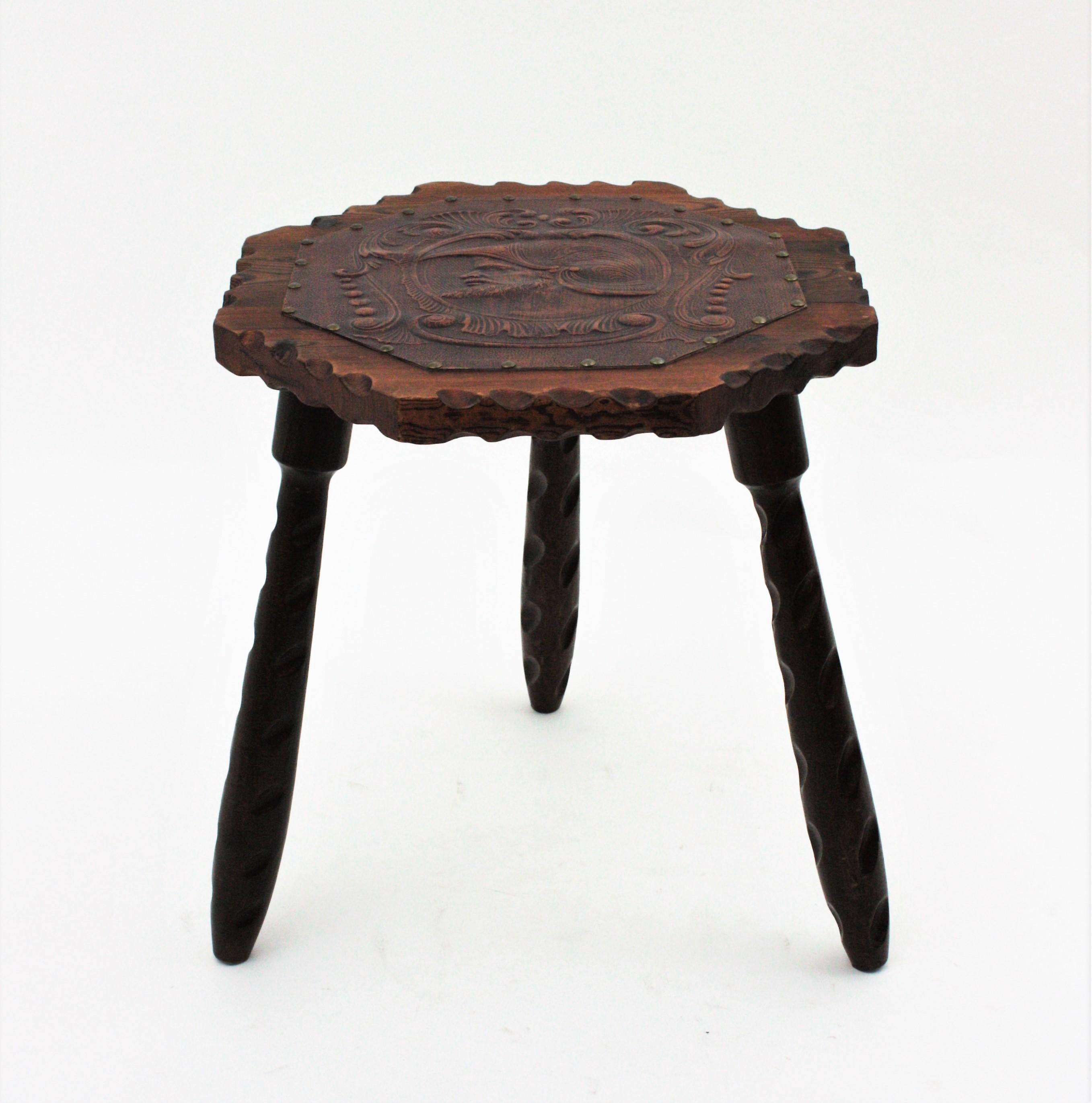 Two Spanish Colonial Hexagonal Tables in Carved Wood & Repousse Leather, 1940s For Sale 4