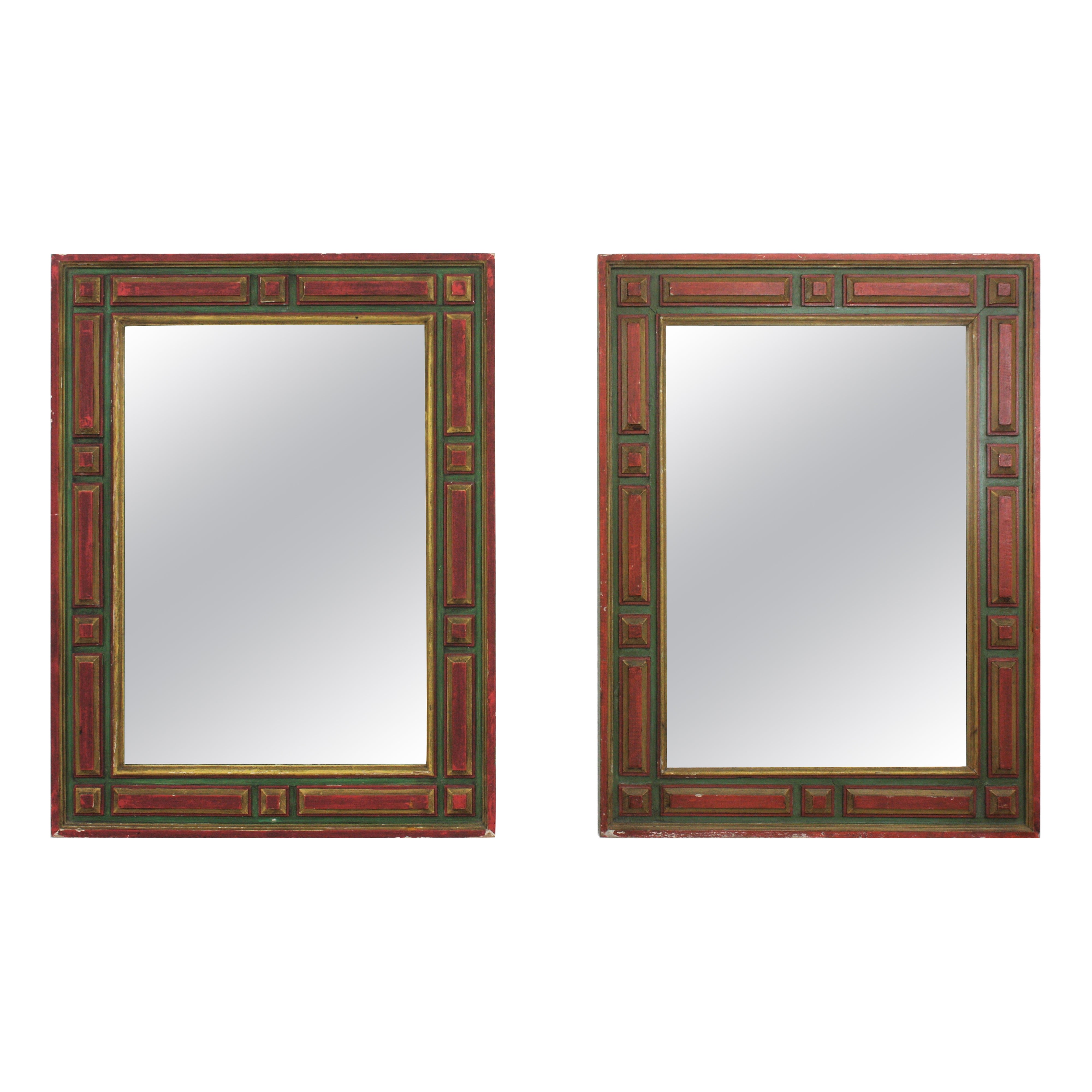 Paire de miroirs rectangulaires de style colonial espagnol avec cadres polychromes dorés, années 1940