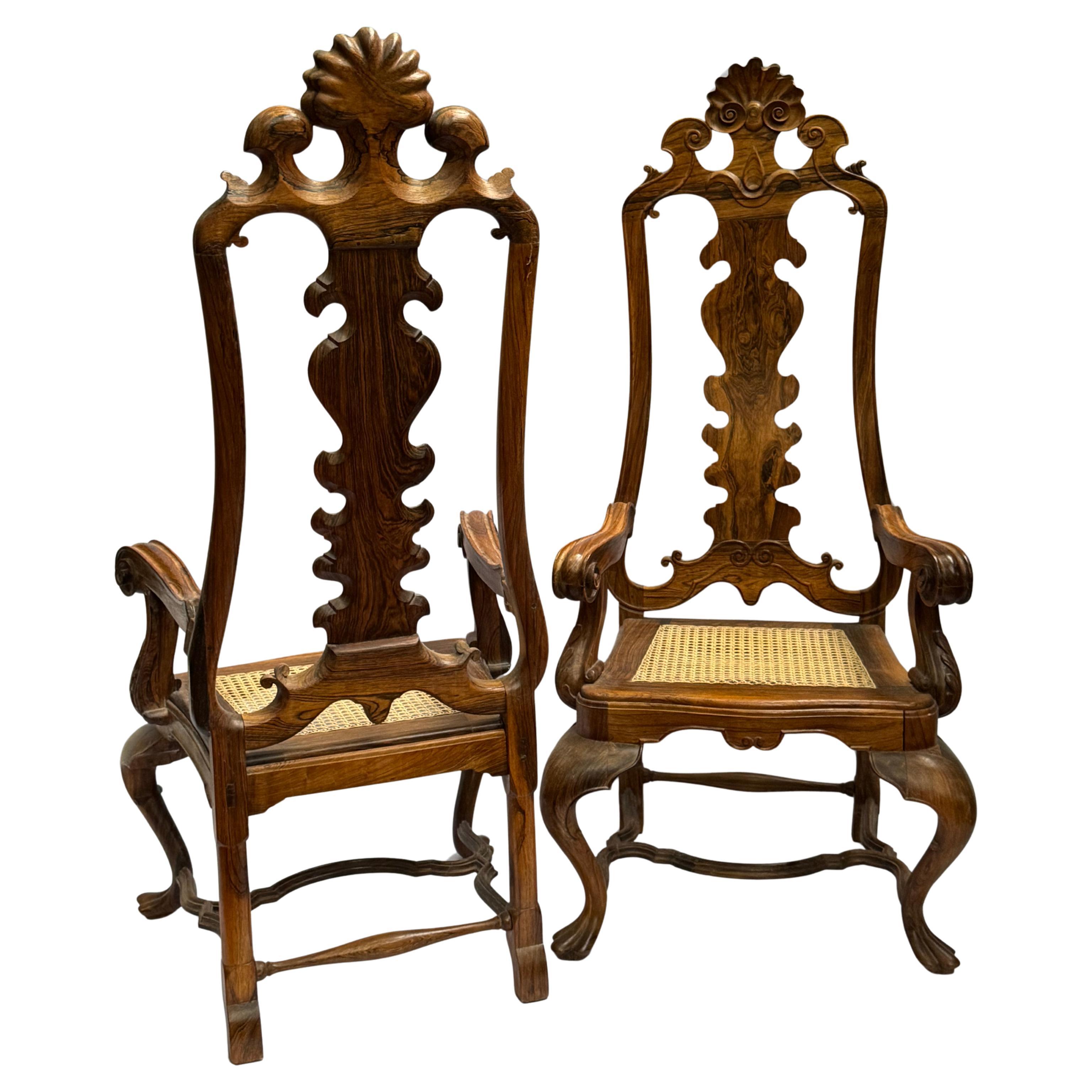 Paire de chaises à trône de style néo-colonial espagnol, début du 20e siècle Bon état - En vente à Rio De Janeiro, BR