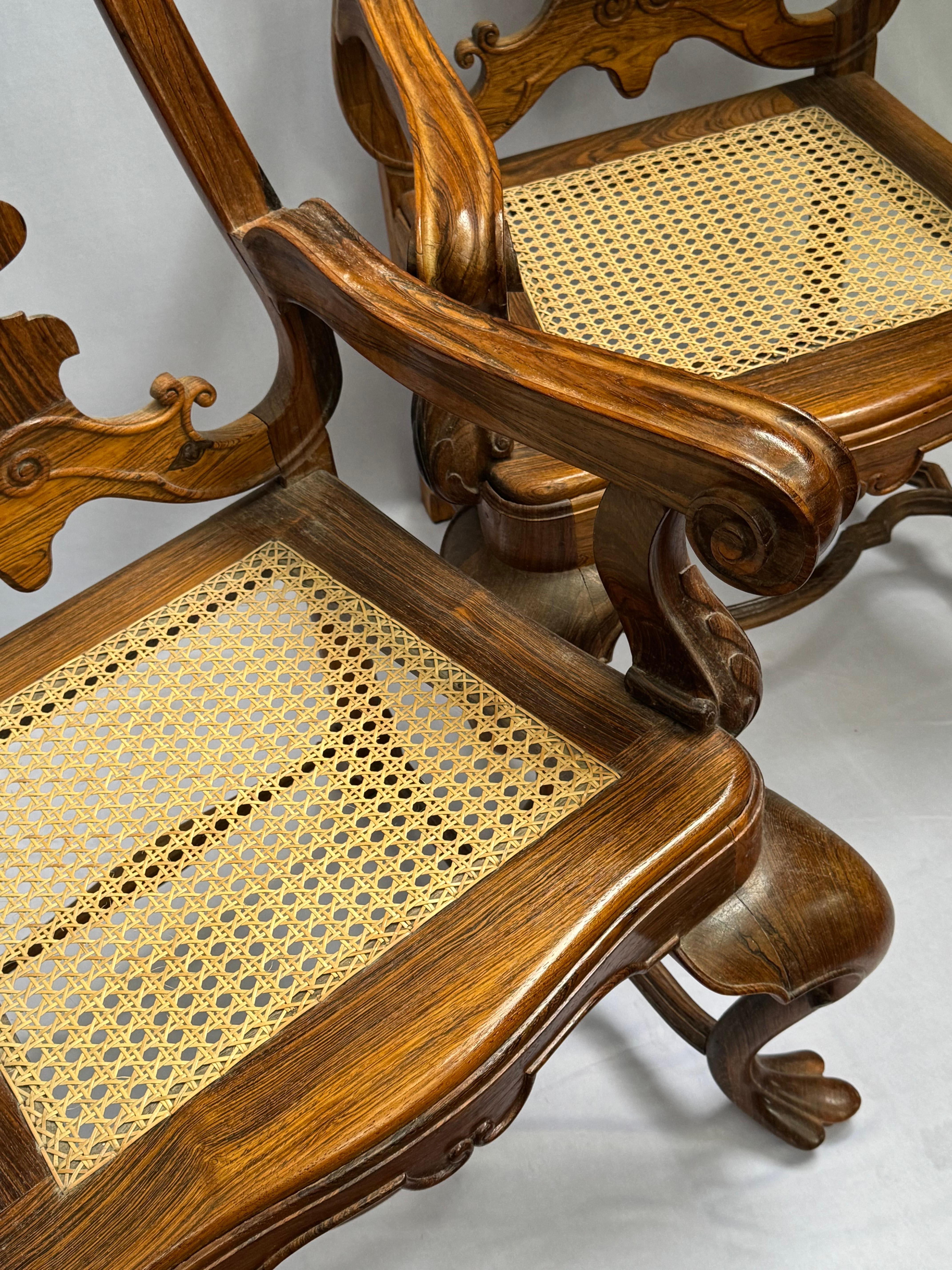 Canne Paire de chaises à trône de style néo-colonial espagnol, début du 20e siècle en vente