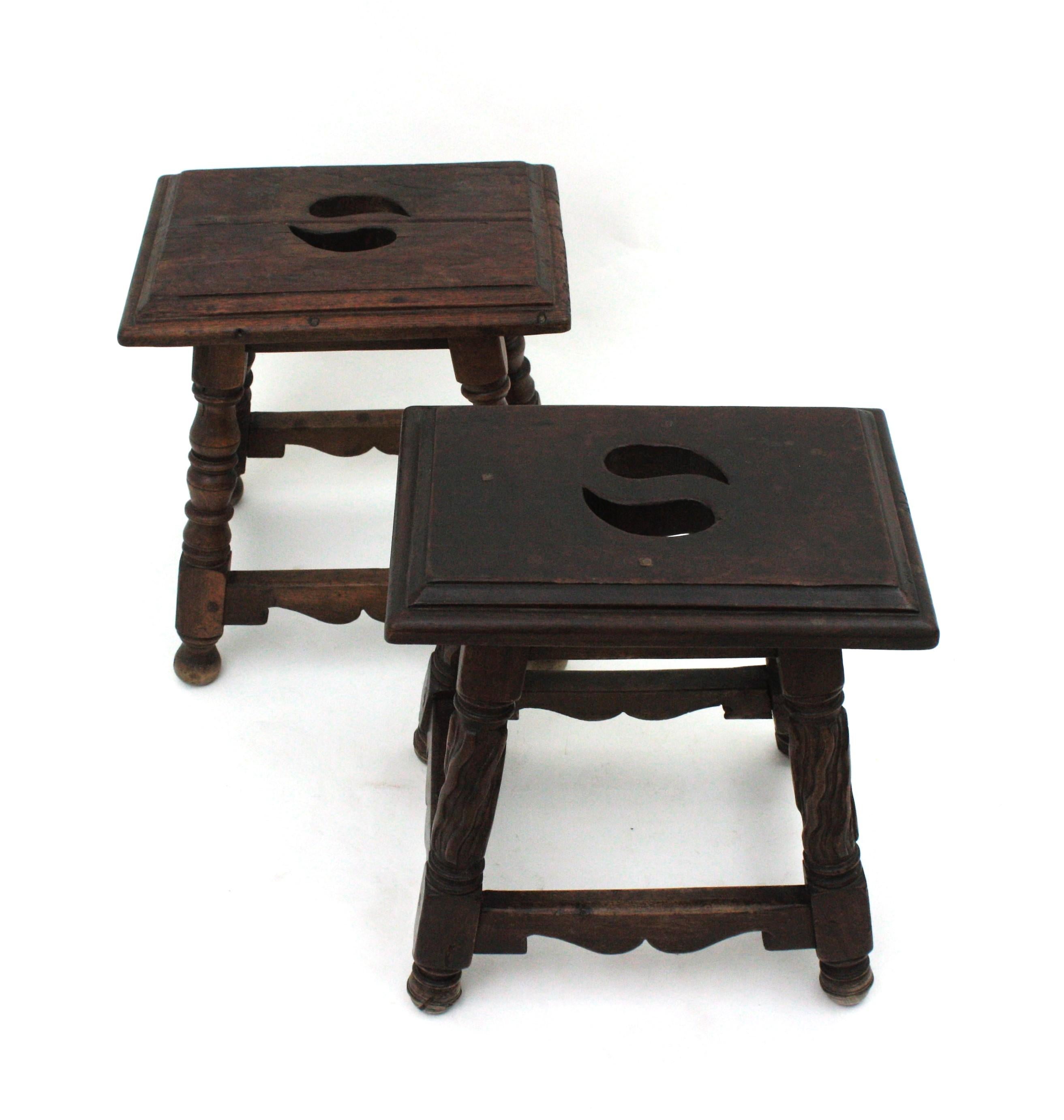 Pair of Spanish Colonial Side Tables / Stools in Carved Wood, 1940s For Sale 3