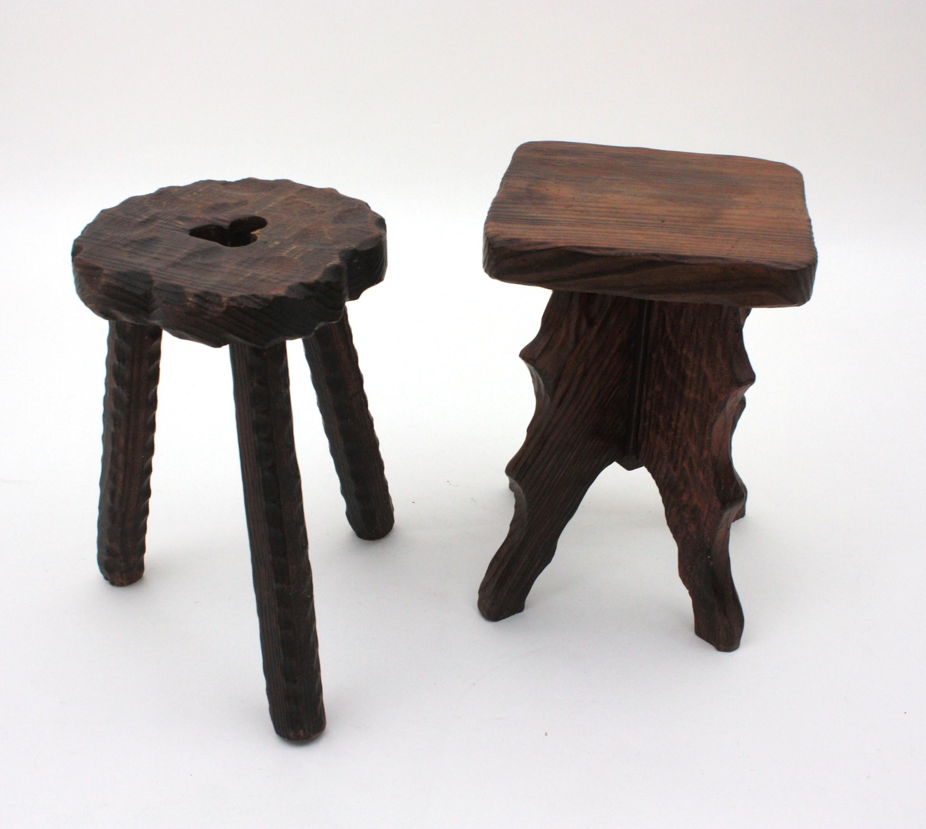 Pair of Spanish Colonial Stools / Side Tables in Carved Wood, 1940s For Sale 1