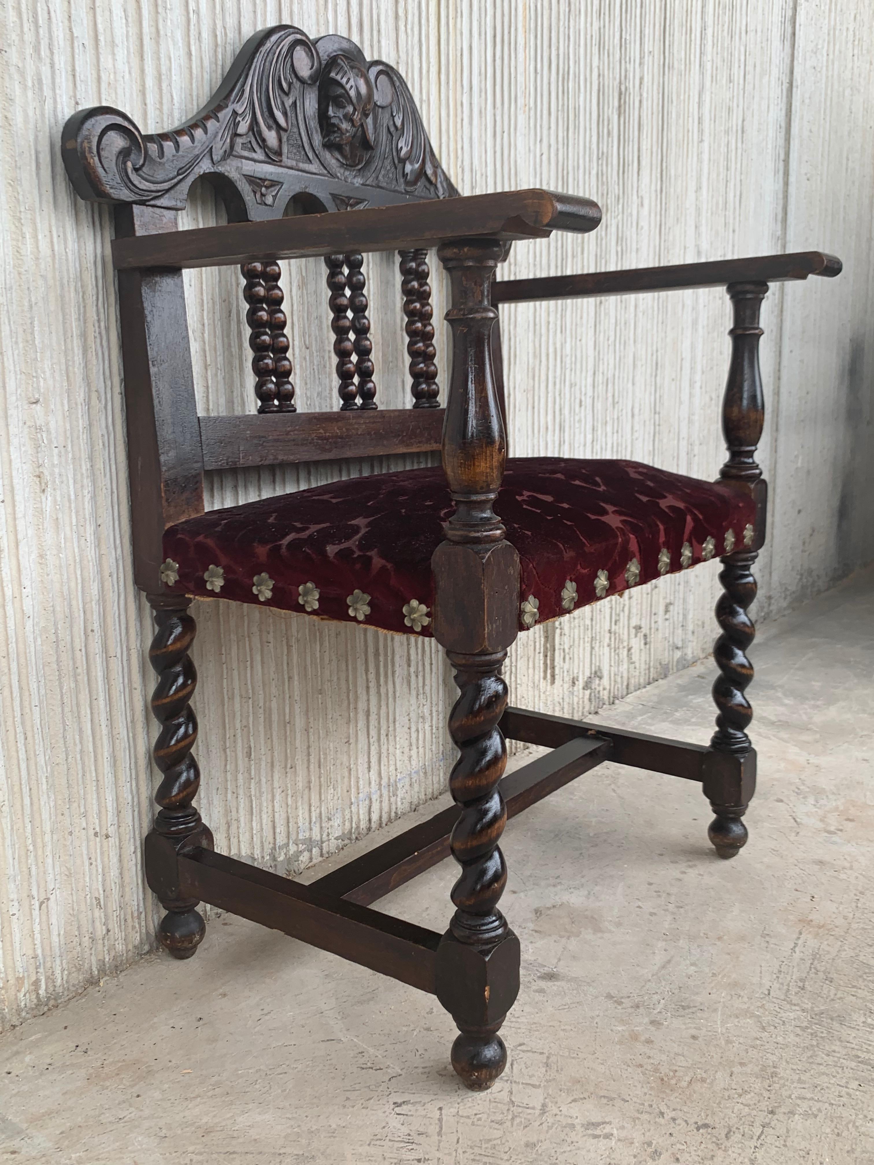 Pair of Spanish Early 18th Century Period Walnut and Upholstered Armchairs In Good Condition In Miami, FL