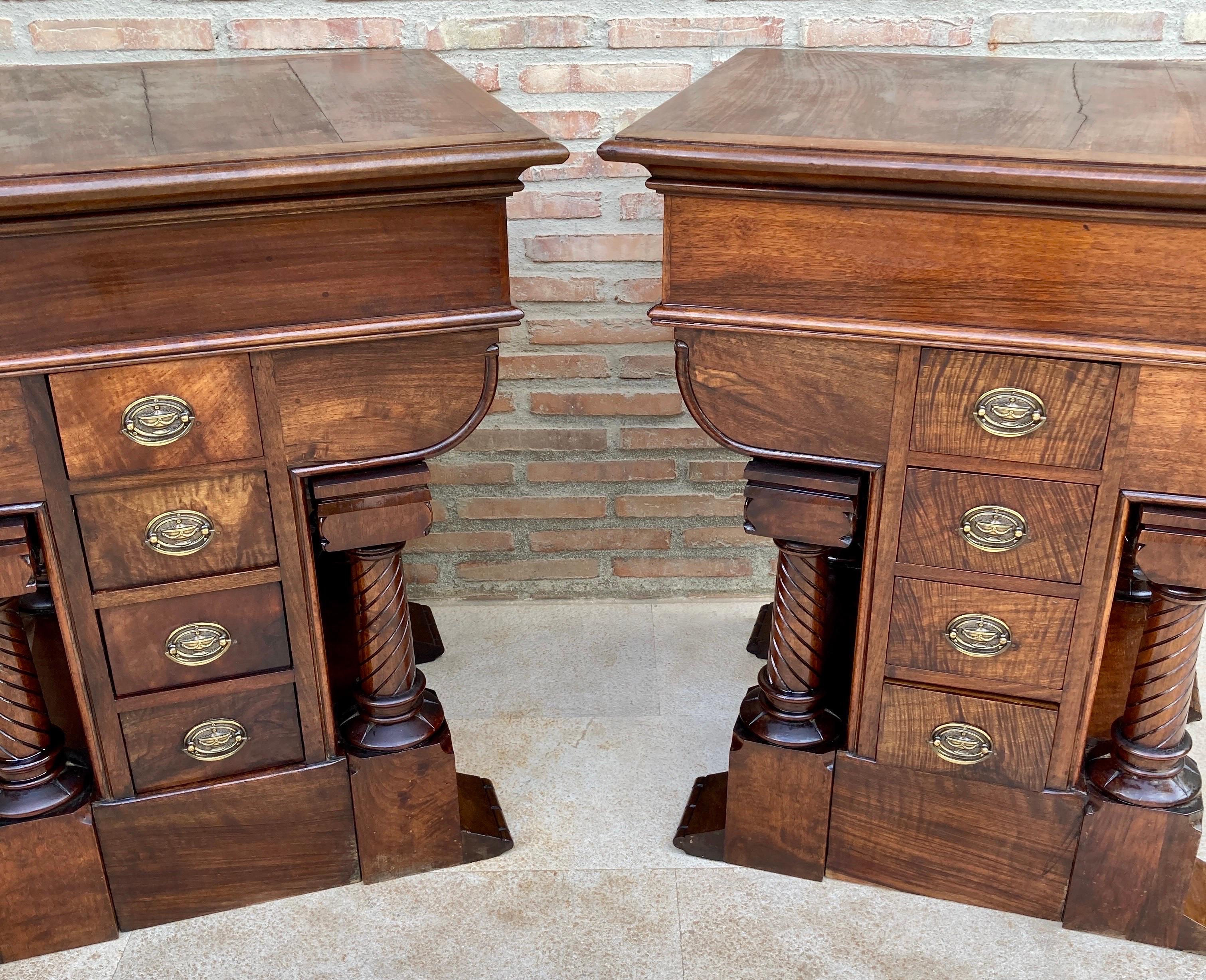 Pair of Spanish Empire Revival Console Tables with Spiral Columns, 1890s en vente 2
