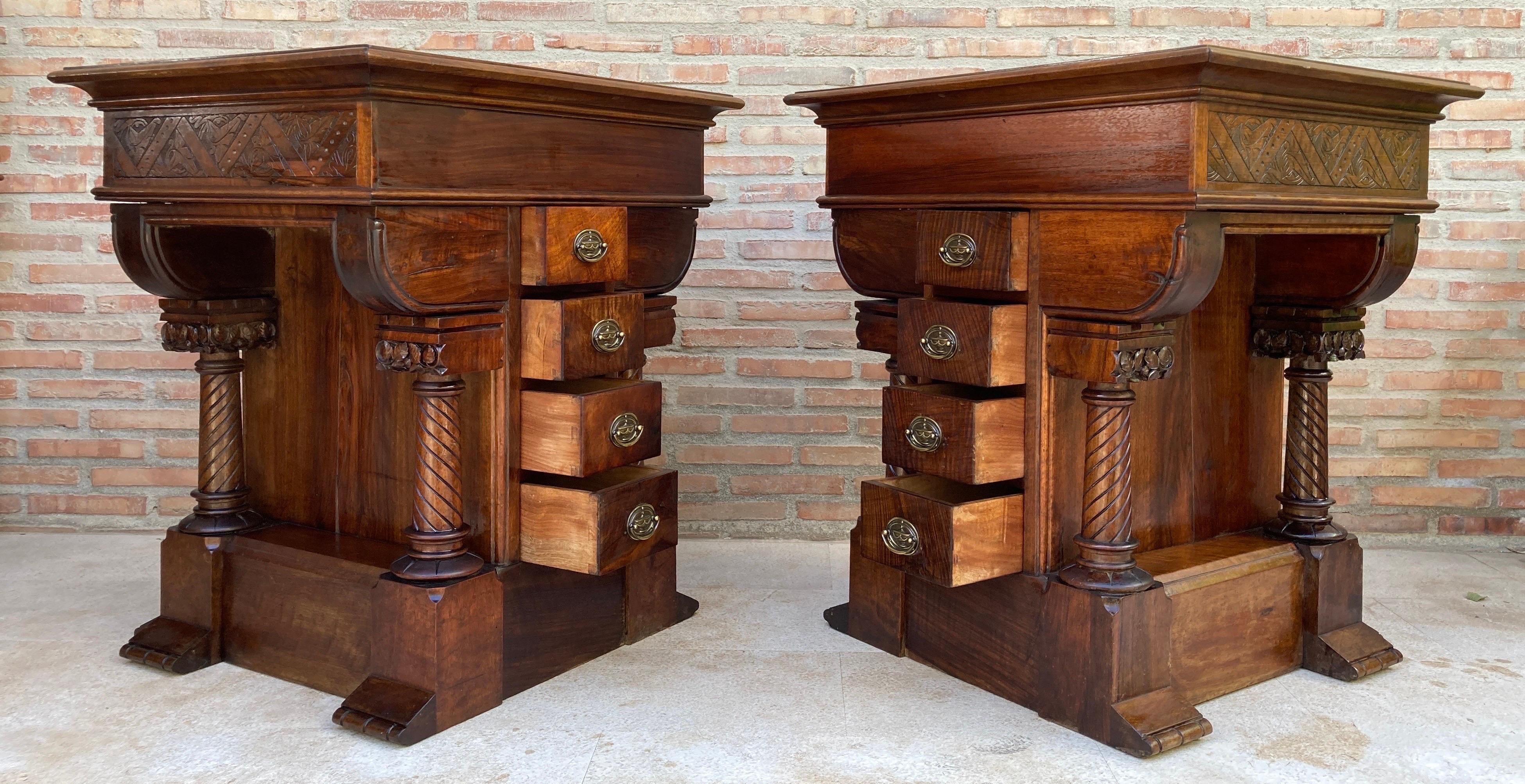 Pair of Spanish Empire Revival Console Tables with Spiral Columns, 1890s en vente 6