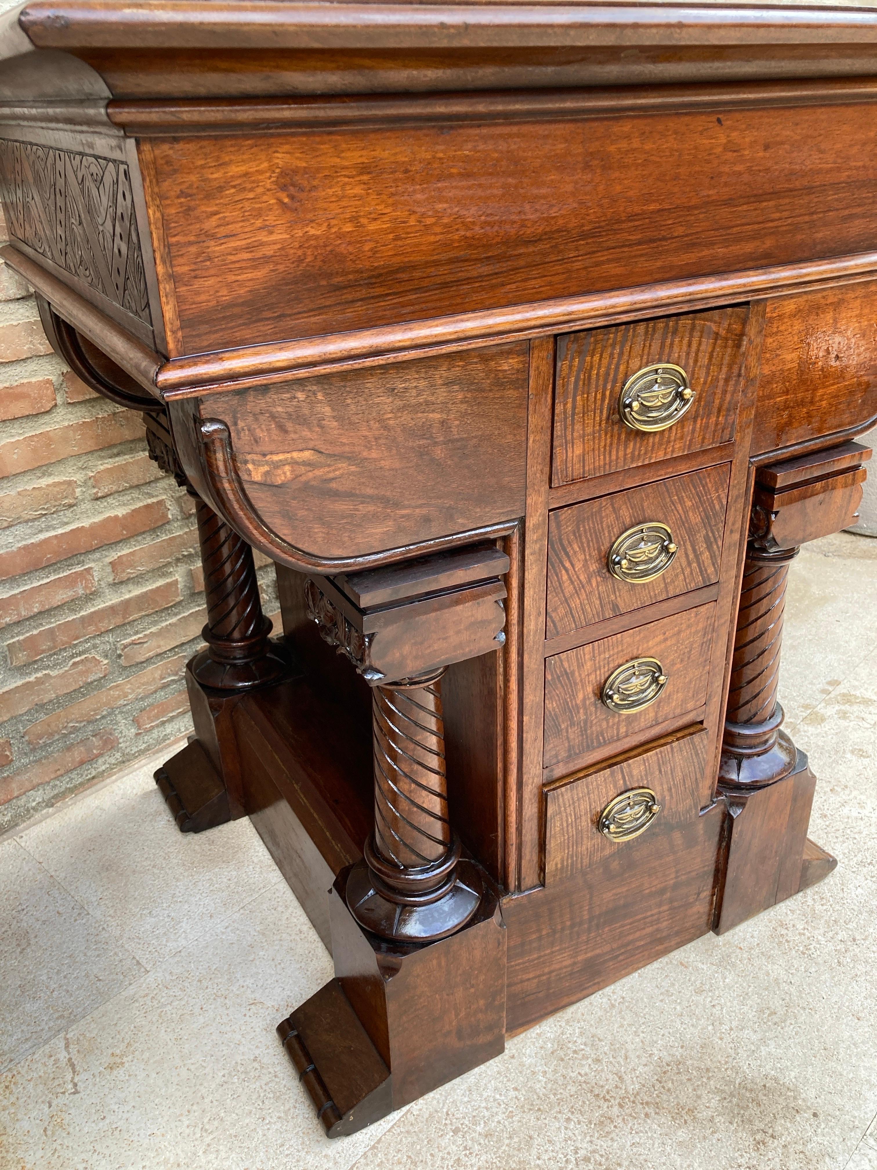 Pair of Spanish Empire Revival Console Tables with Spiral Columns, 1890s en vente 9