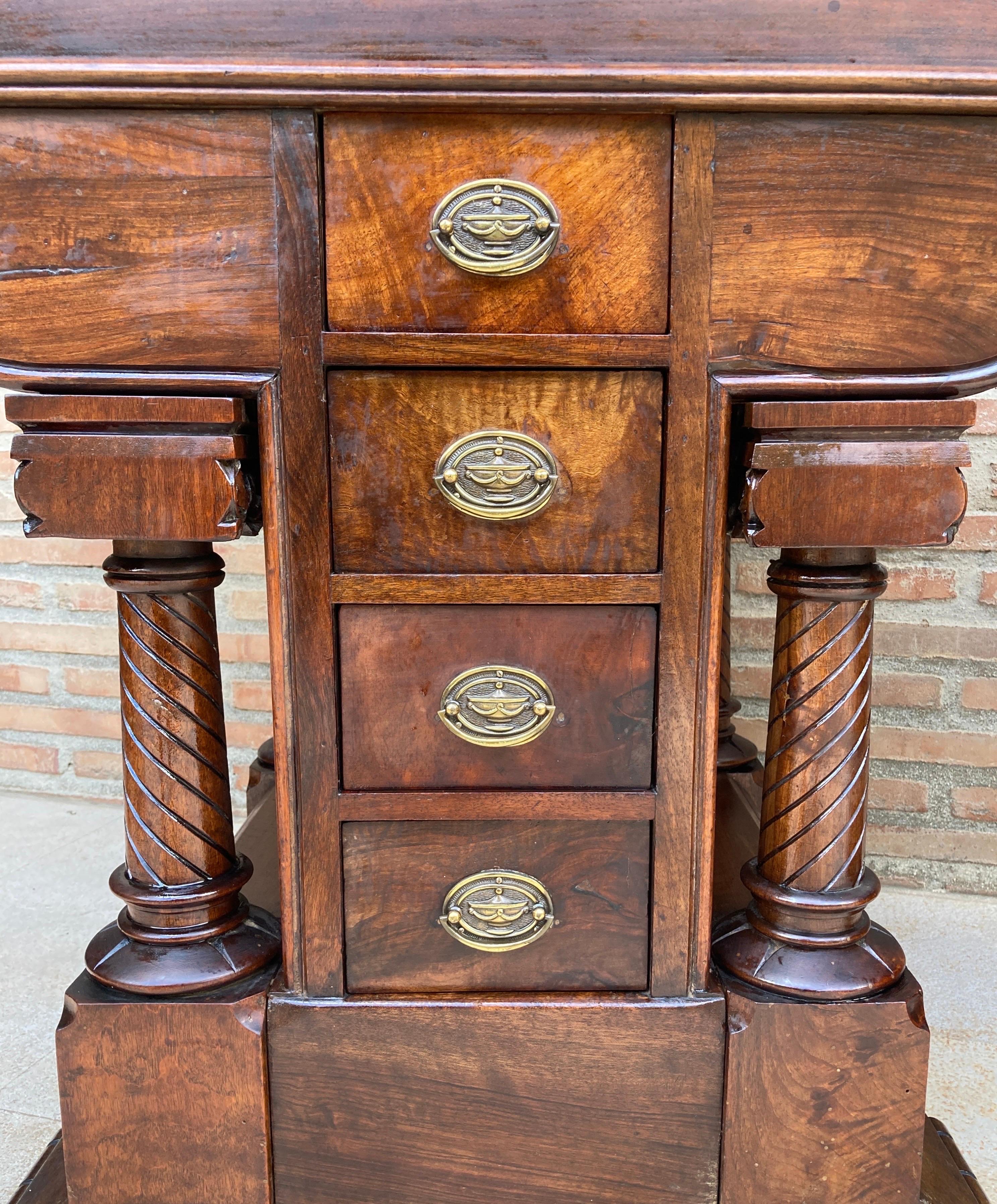 Pair of Spanish Empire Revival Console Tables with Spiral Columns, 1890s Bon état - En vente à BÉTERA, ES