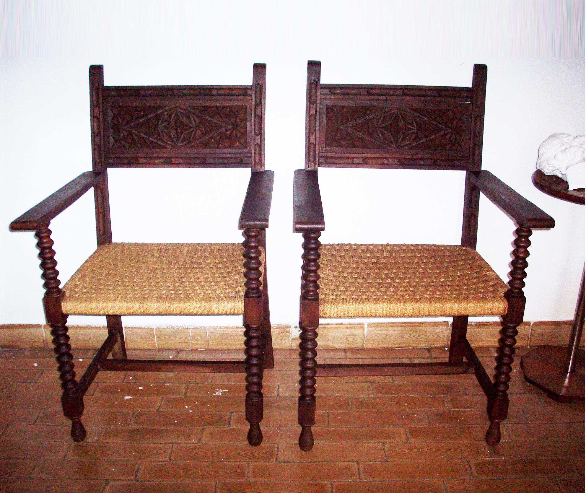 Pair  Armchairs of Spanish Friar  Interwoven Rope Turned Oak Wood In Good Condition In Mombuey, Zamora