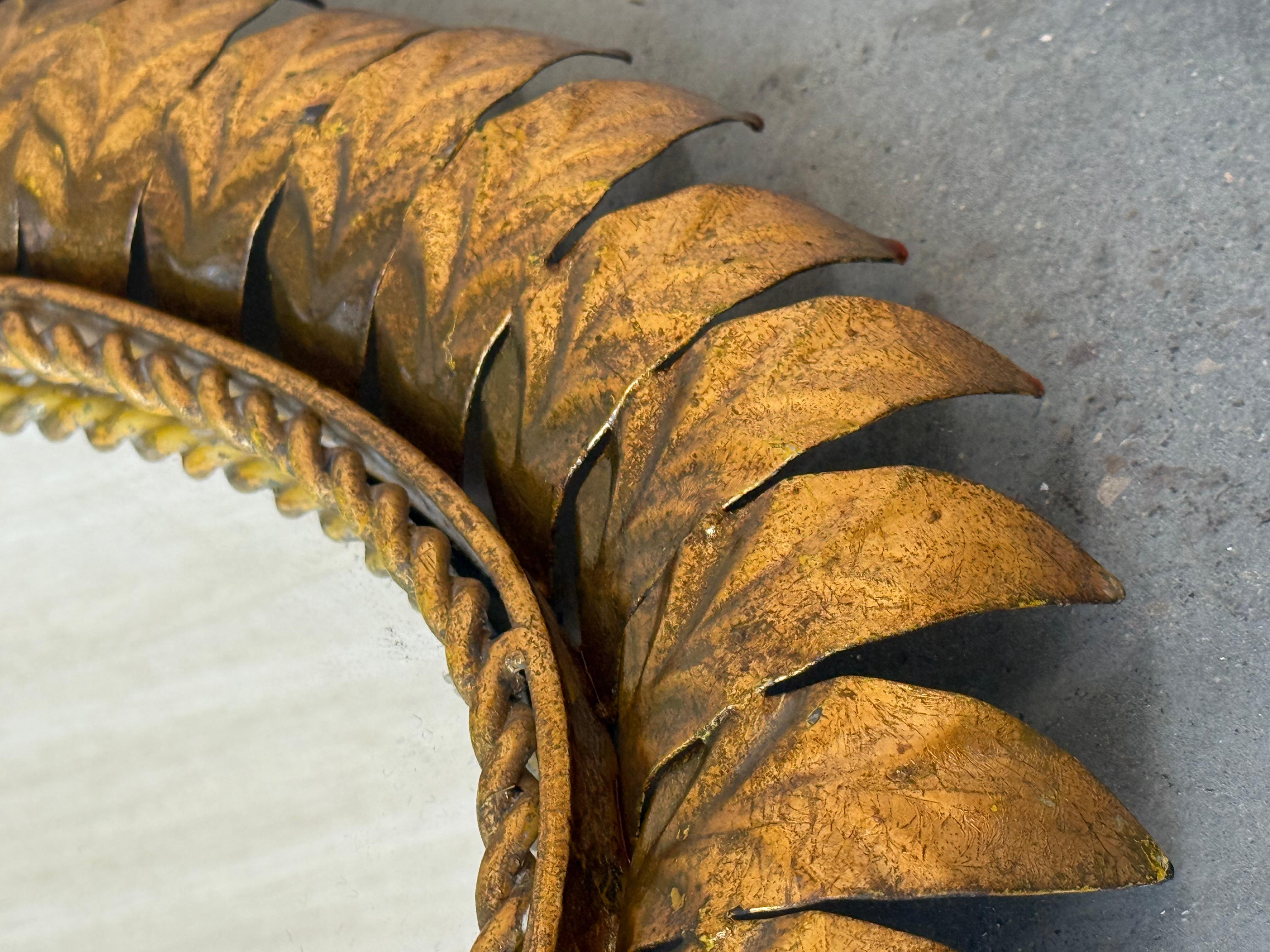 Paar spanische vergoldete Metall Oval Sunburst-Spiegel im Zustand „Gut“ im Angebot in Miami, FL