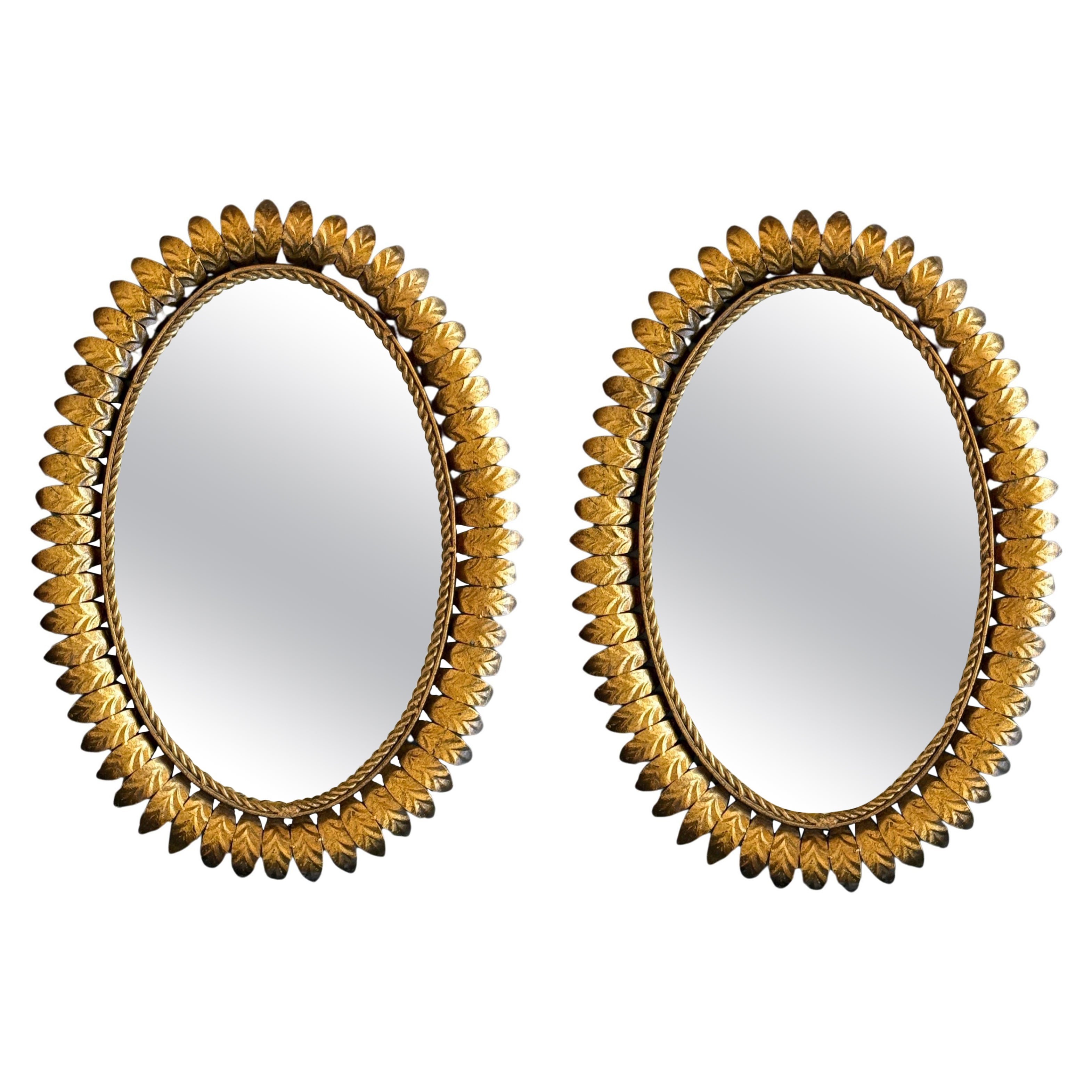 Paar spanische vergoldete Metall Oval Sunburst-Spiegel