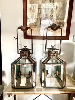 Paar spanische vergoldete Metalllaternen mit Anhänger