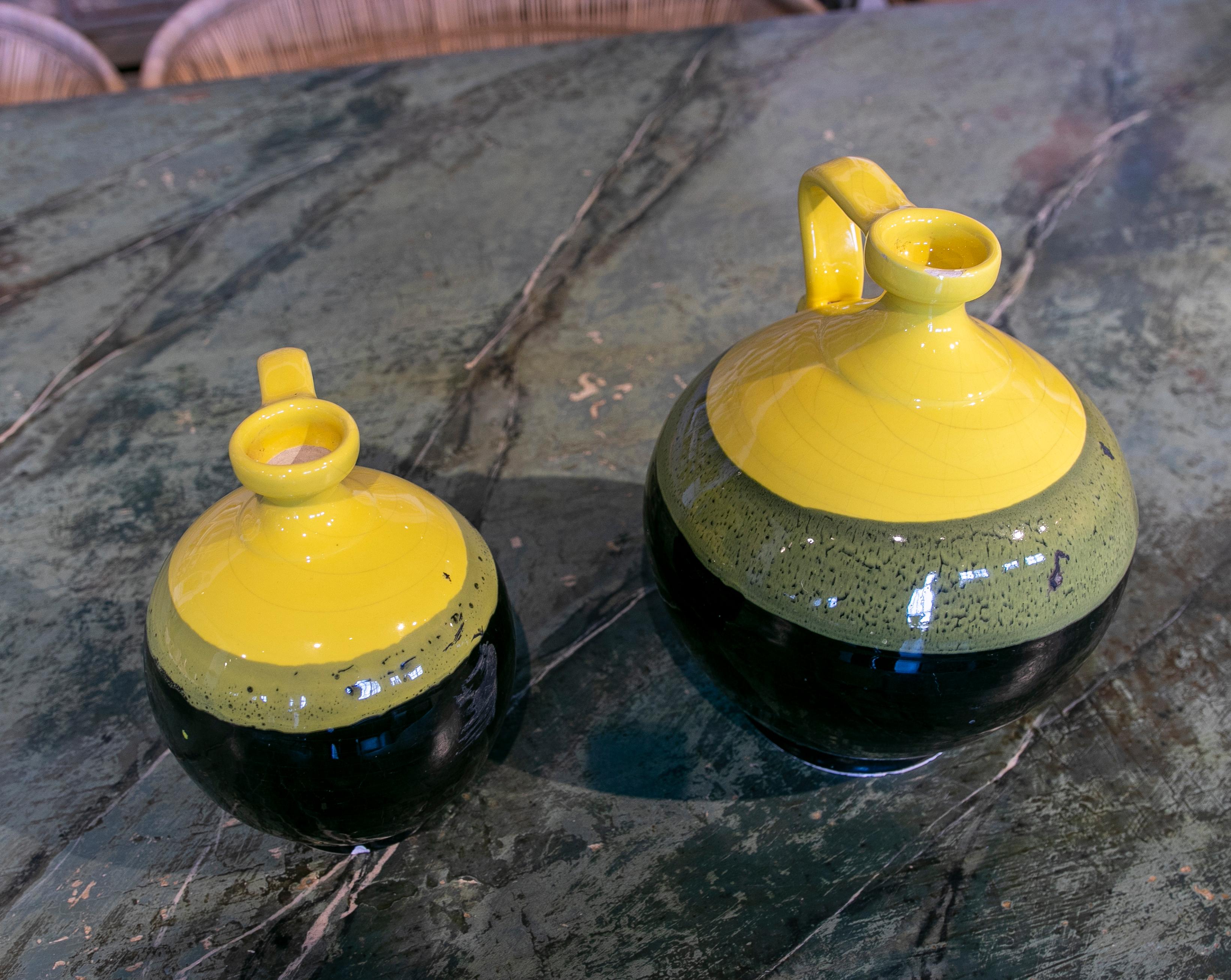 Pair of Spanish Glazed Ceramic Jug with Handle in Tones of Black and Yellow In Good Condition In Marbella, ES