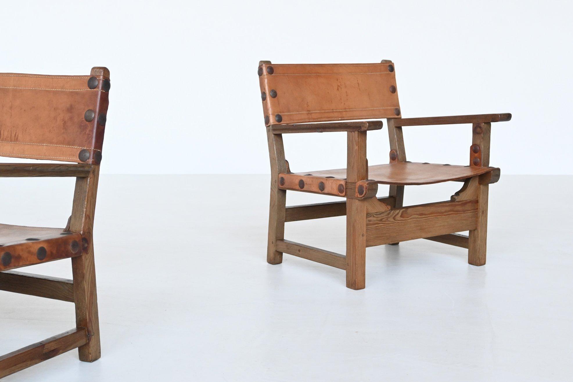 Pair of Spanish lounge chairs oak and saddle leather Spain 1960 For Sale 5