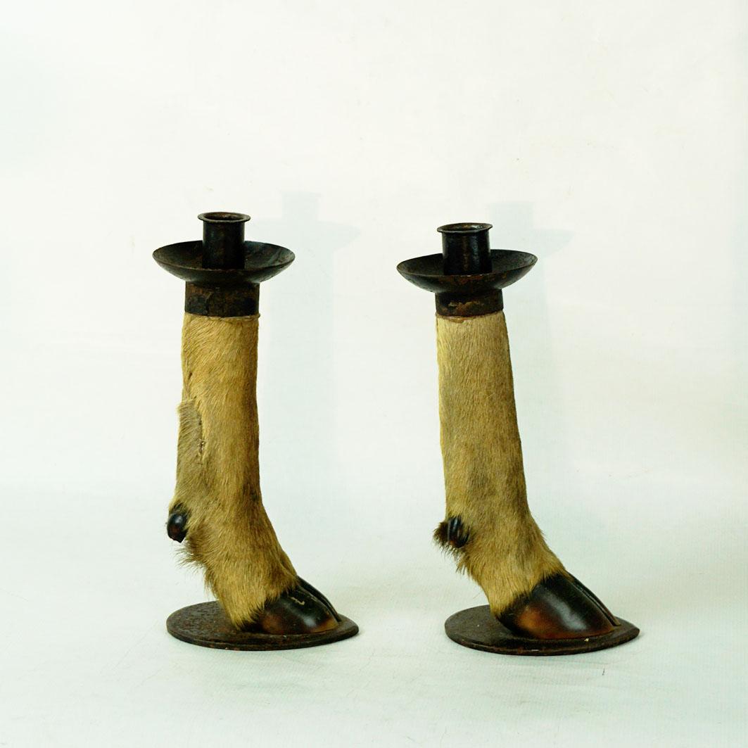 Paar spanische Ziegenhoof-Kerzenständer aus der Mitte des Jahrhunderts aus Mallorca im Zustand „Gut“ im Angebot in Vienna, AT