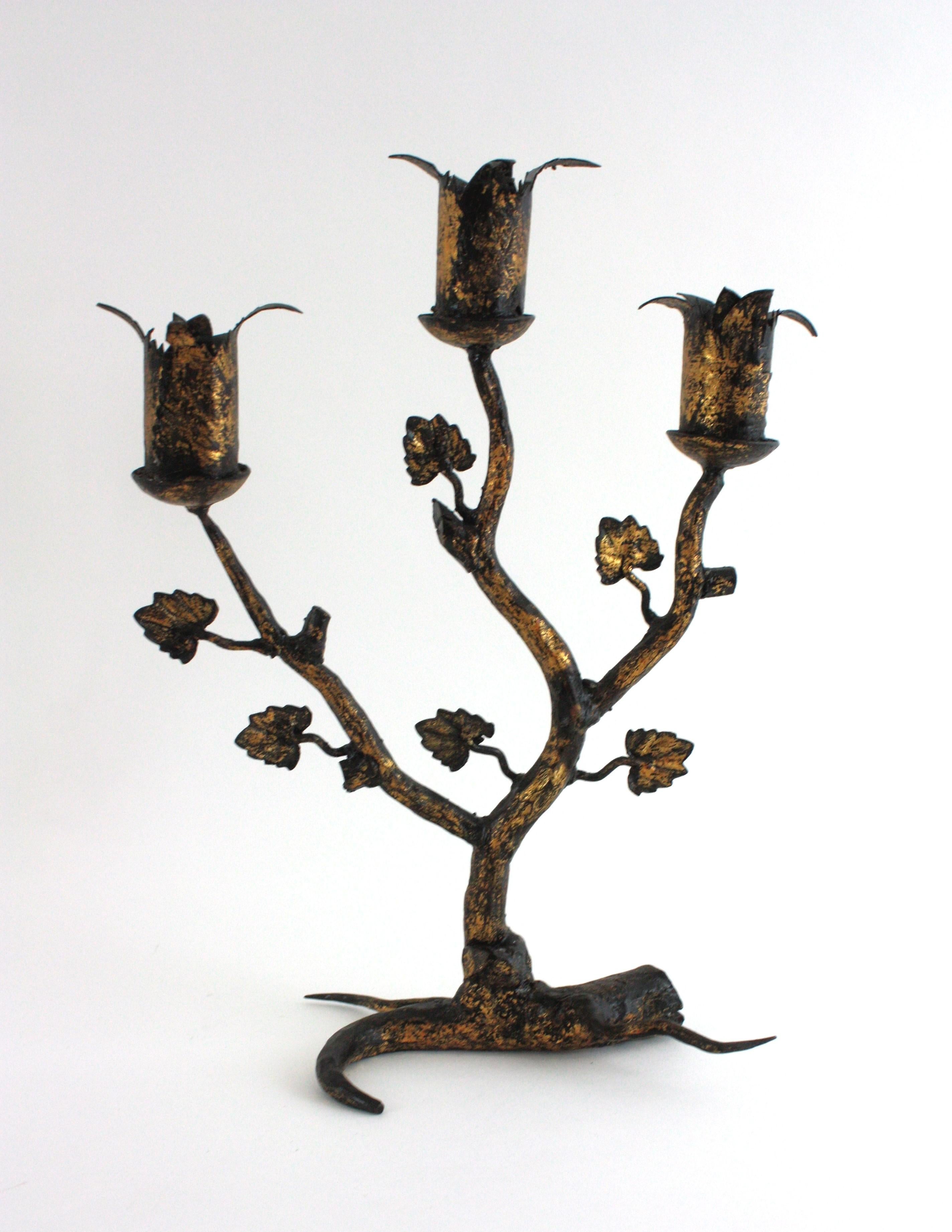 Pair of Spanish Naturalistic Candle Holders in Gilt Wrought Iron, 1940s For Sale 5
