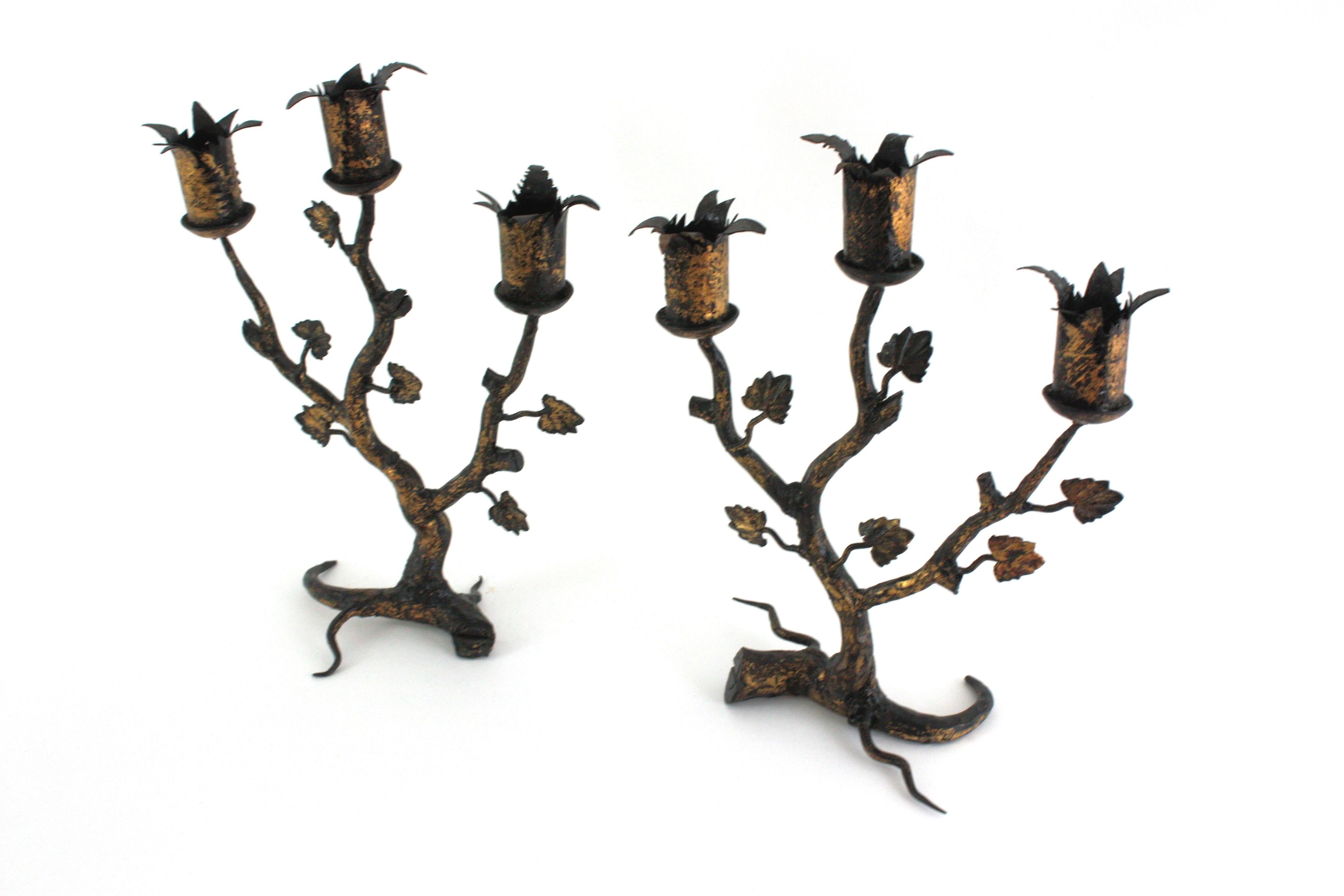 Pair of Spanish Naturalistic Candle Holders in Gilt Wrought Iron, 1940s For Sale 11