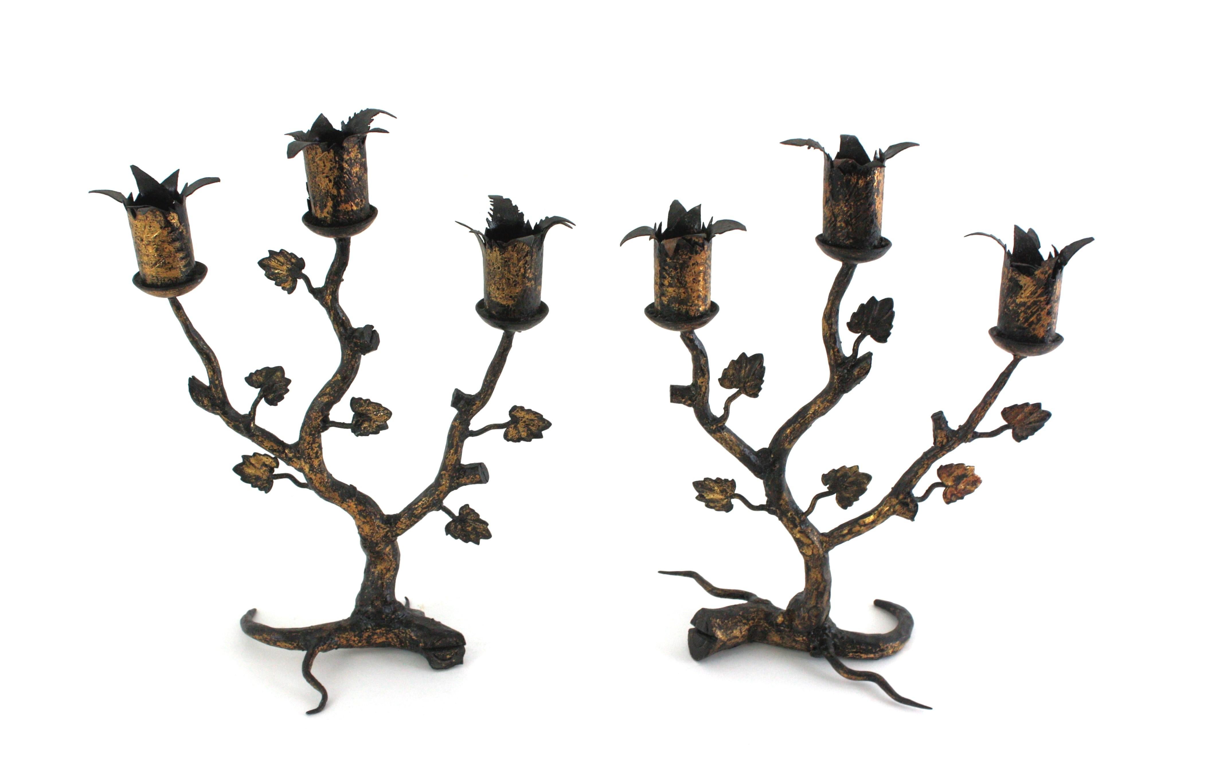 Pair of Spanish Naturalistic Candle Holders in Gilt Wrought Iron, 1940s For Sale 2