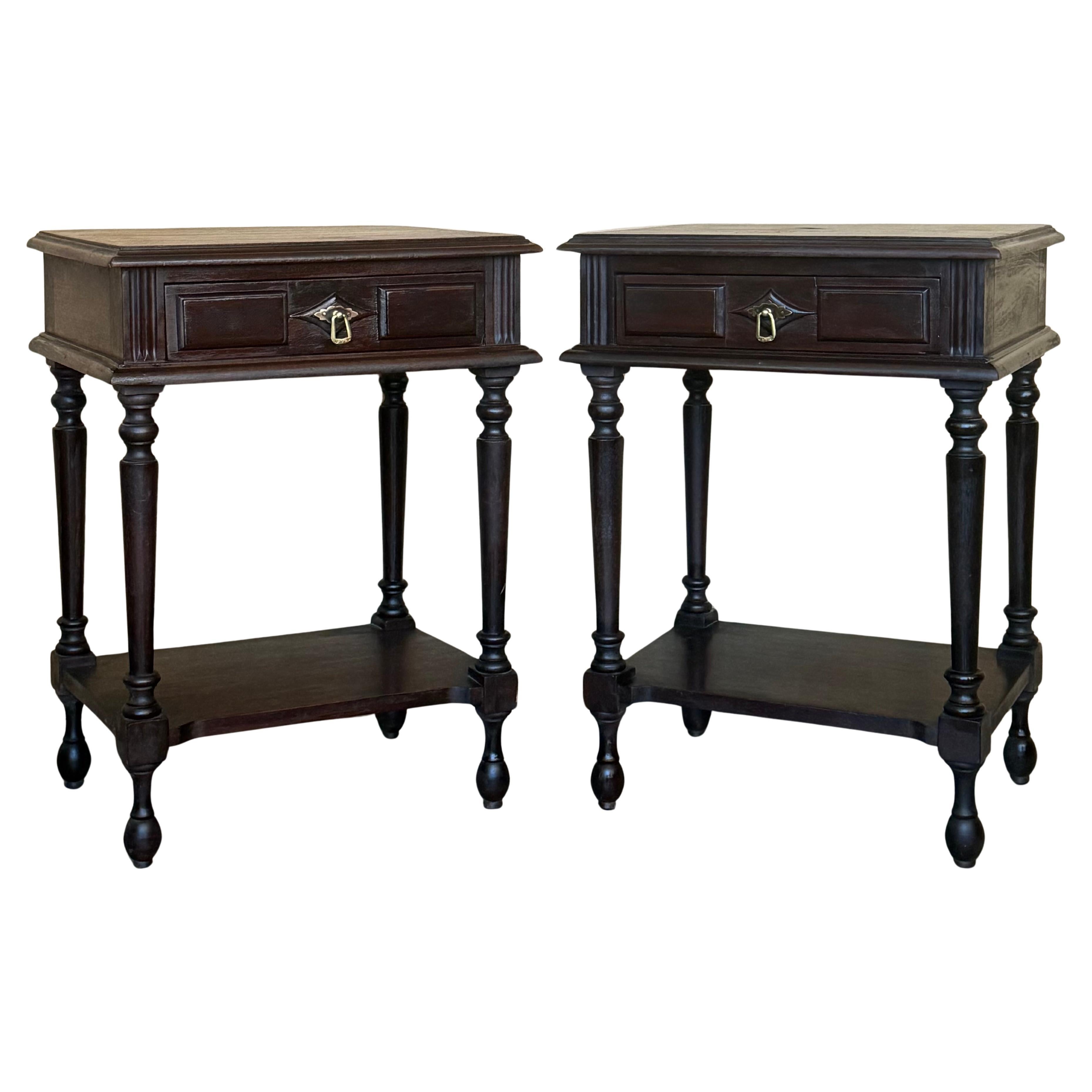 Pair of Spanish Nightstands with One Drawer and Low Shelve and Fluted Legs For Sale