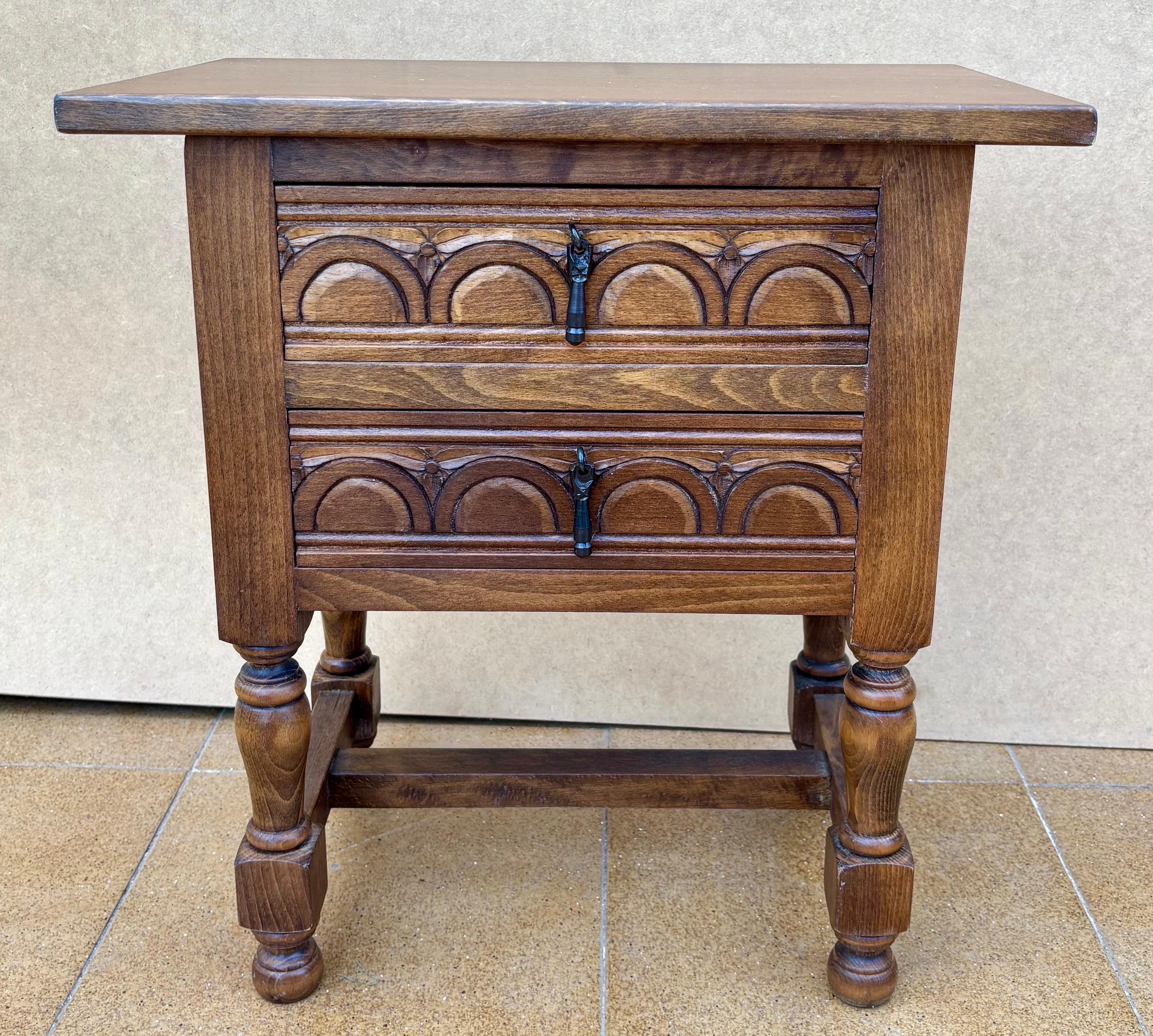 Pair Of Spanish Oak Bedside Tables With Two Drawers And Iron Hardware en vente 2