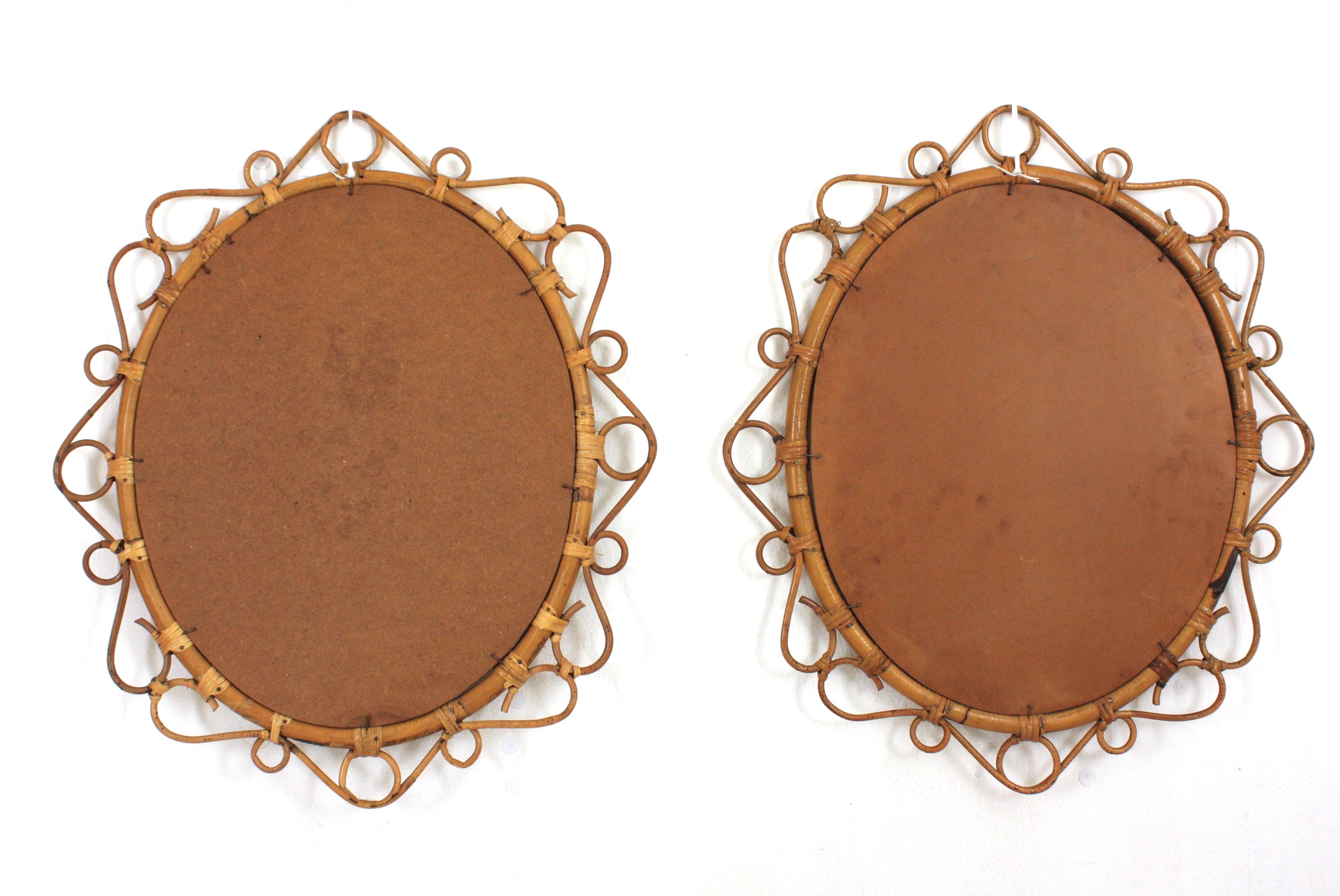 Paire de miroirs ovales espagnols en rotin et bambou, années 1960 en vente 4
