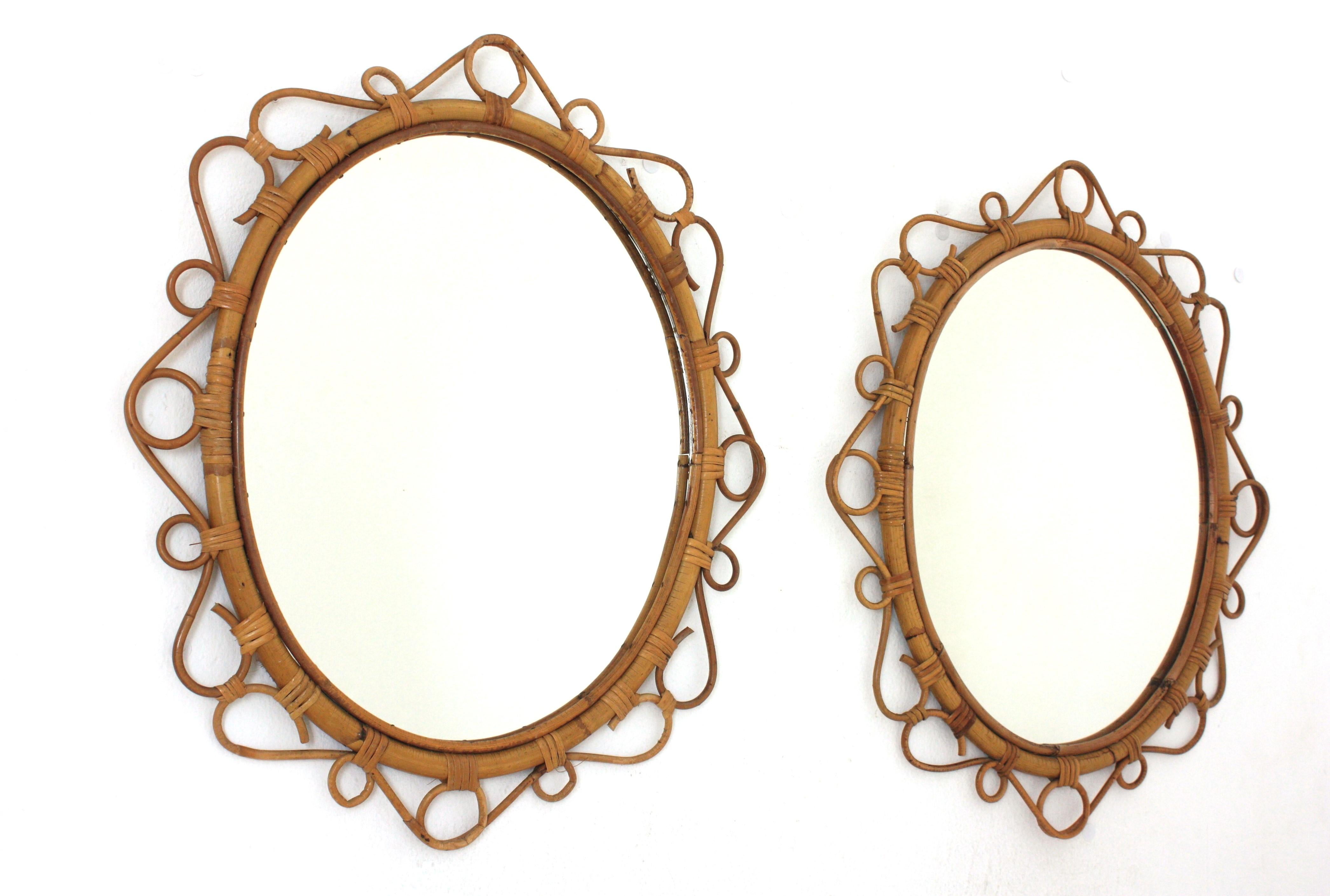 Mid-Century Modern Paire de miroirs ovales espagnols en rotin et bambou, années 1960 en vente