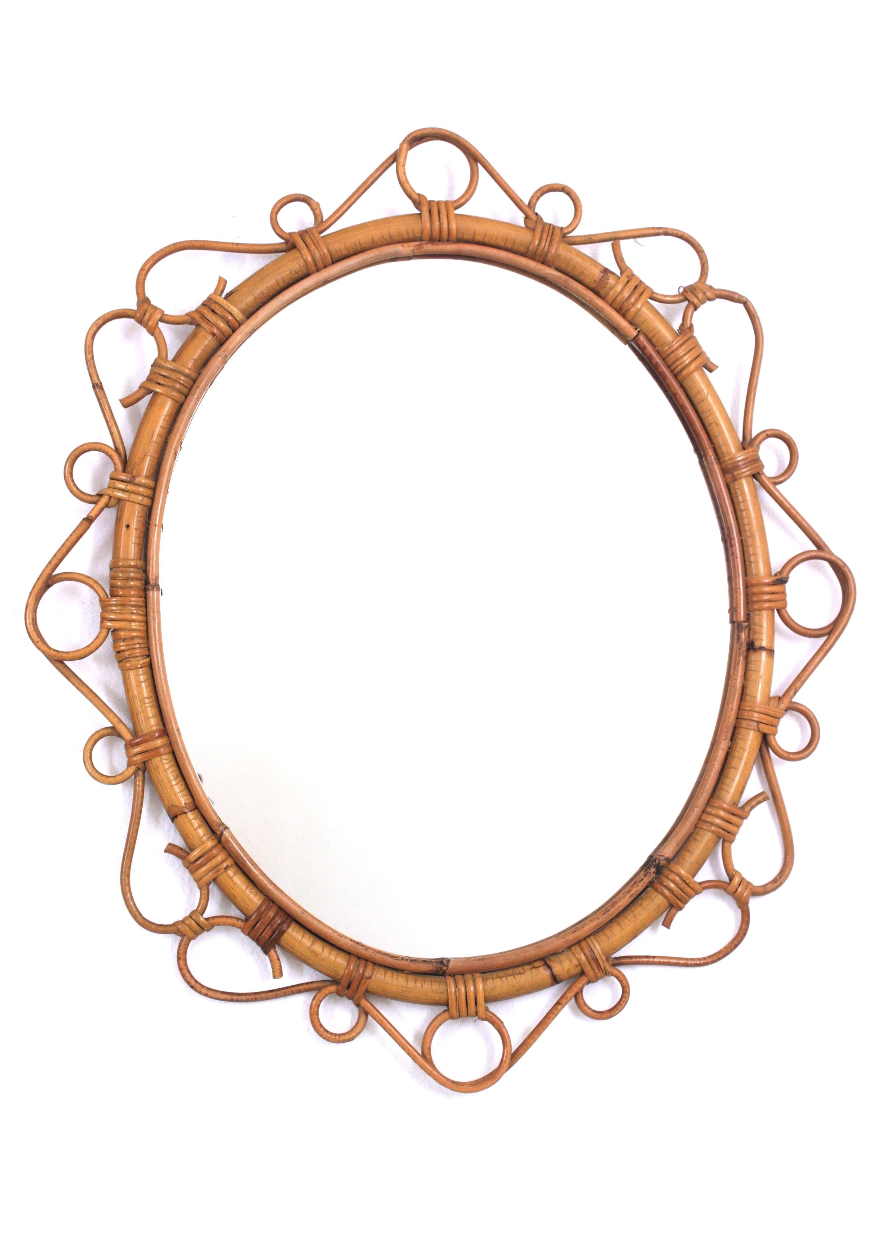 20ième siècle Paire de miroirs ovales espagnols en rotin et bambou, années 1960 en vente