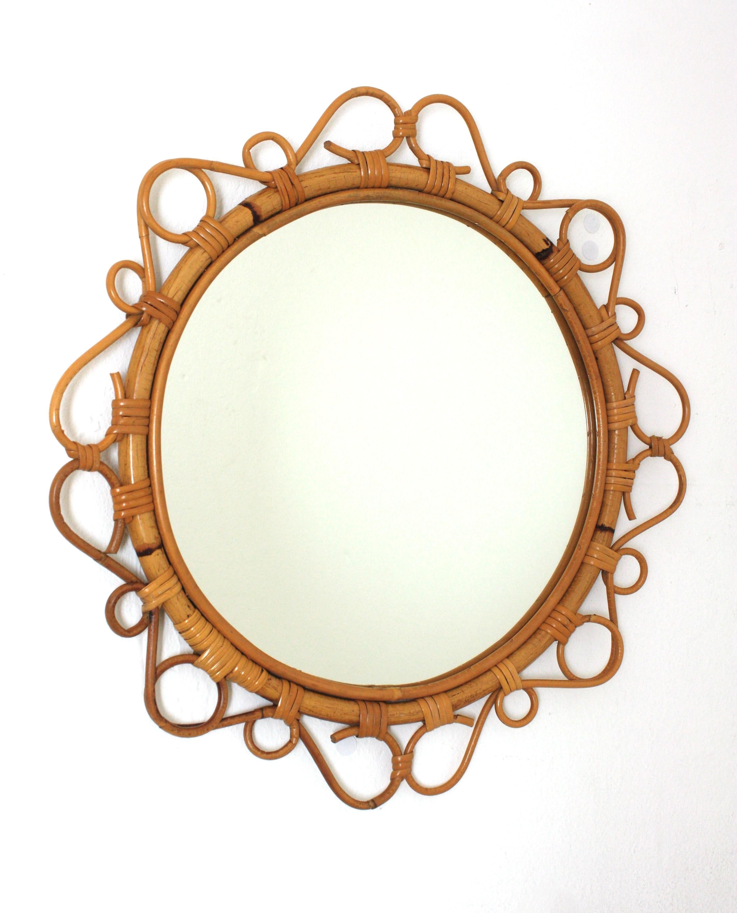 Spagnolo Coppia di specchi rotondi in rattan spagnolo e bambù, anni '60 in vendita
