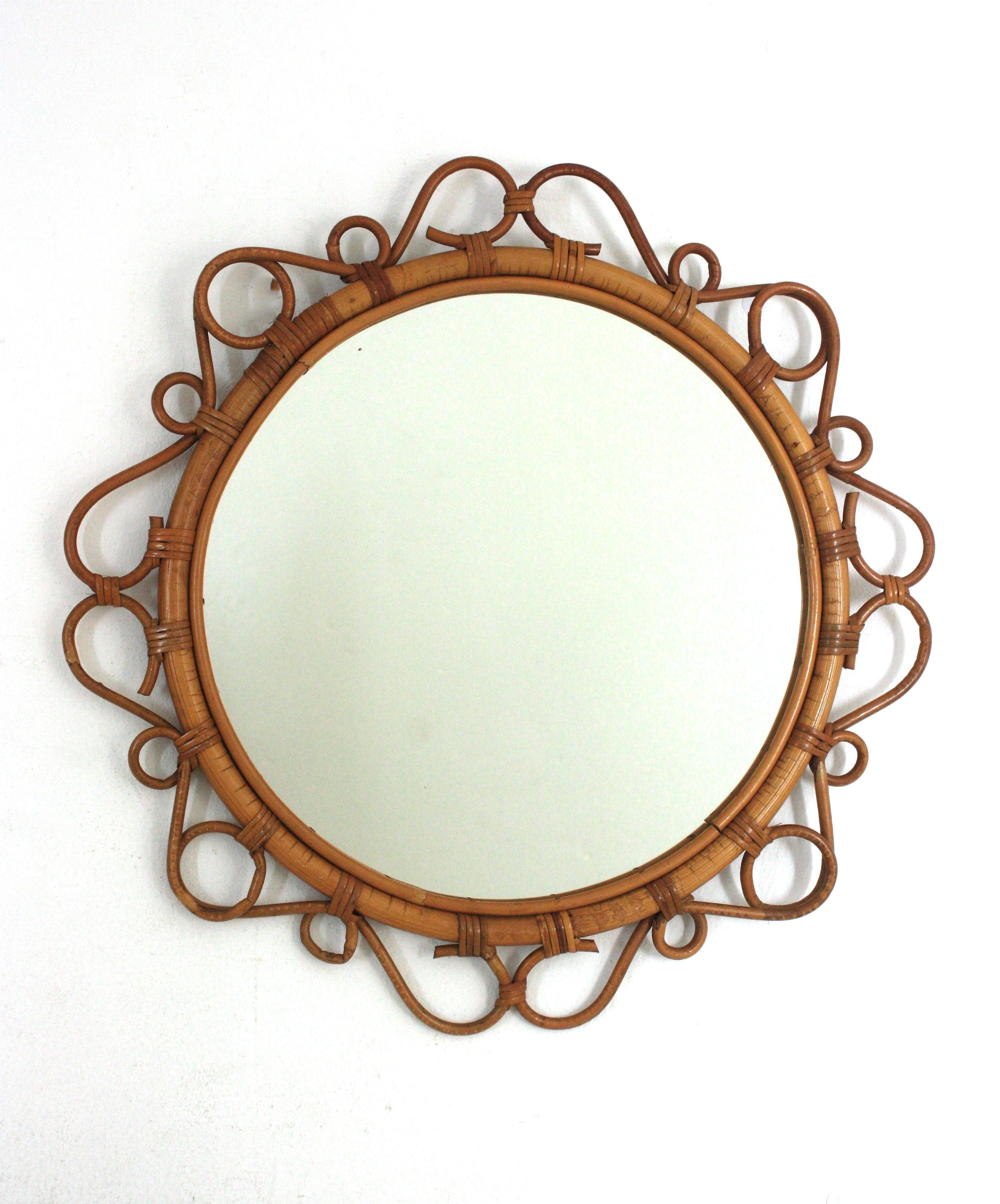 Bambù Coppia di specchi rotondi in rattan spagnolo e bambù, anni '60 in vendita