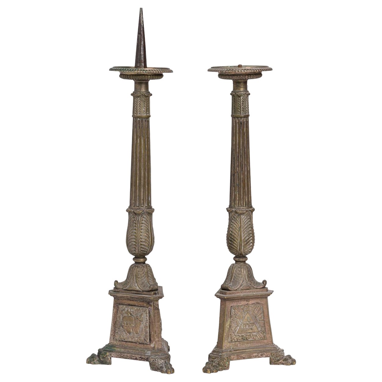 Pair of Spanish Renaissance Altar Candlesticks en venta