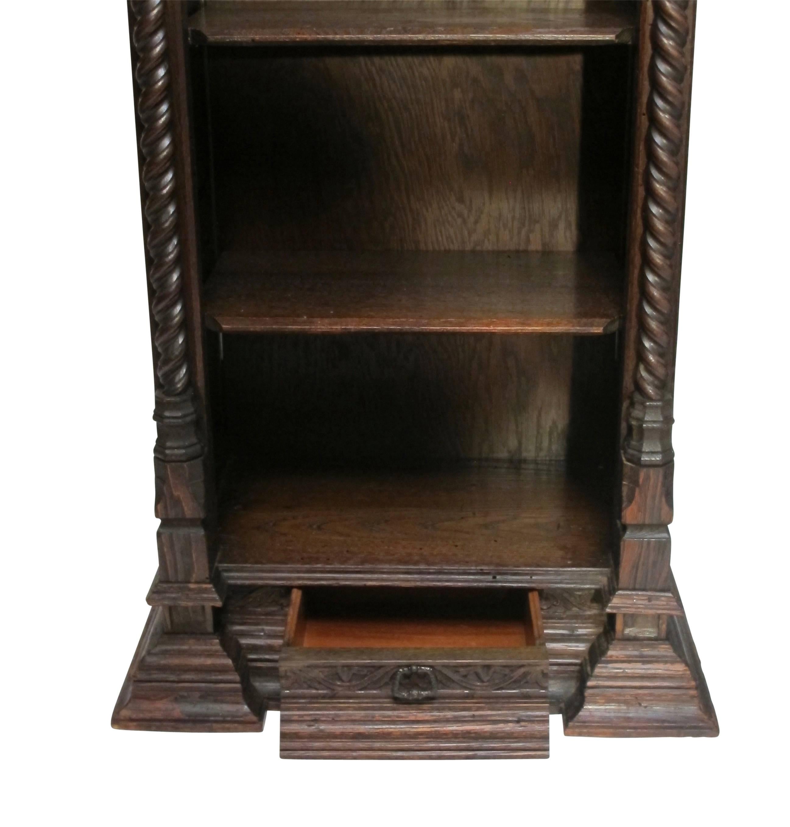 Pair of Spanish Revival Oak Bookcases, American, circa 1920 In Excellent Condition In San Francisco, CA