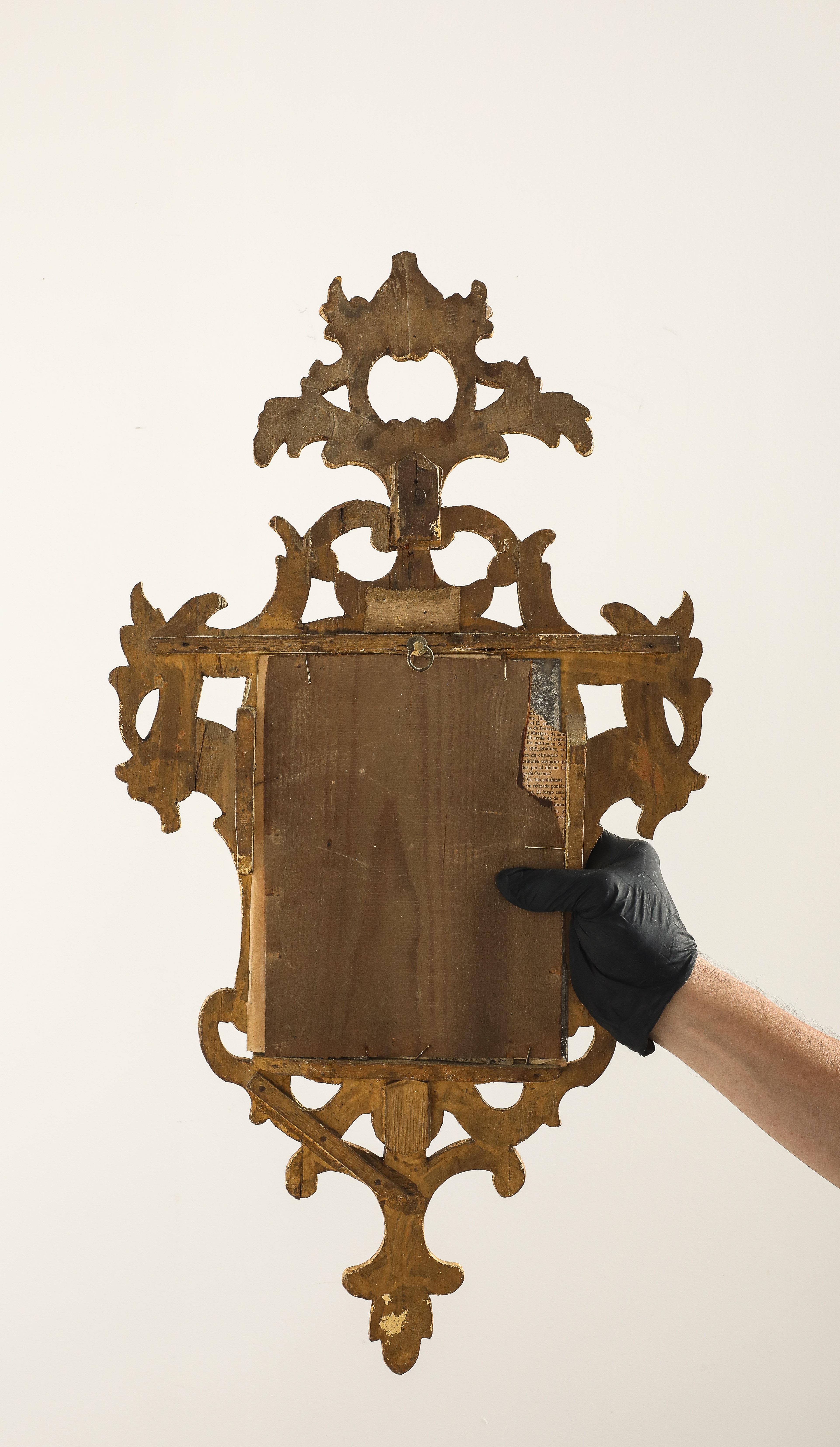 Paire de miroirs rococo espagnols en bois sculpté et doré, vers 1760 en vente 4