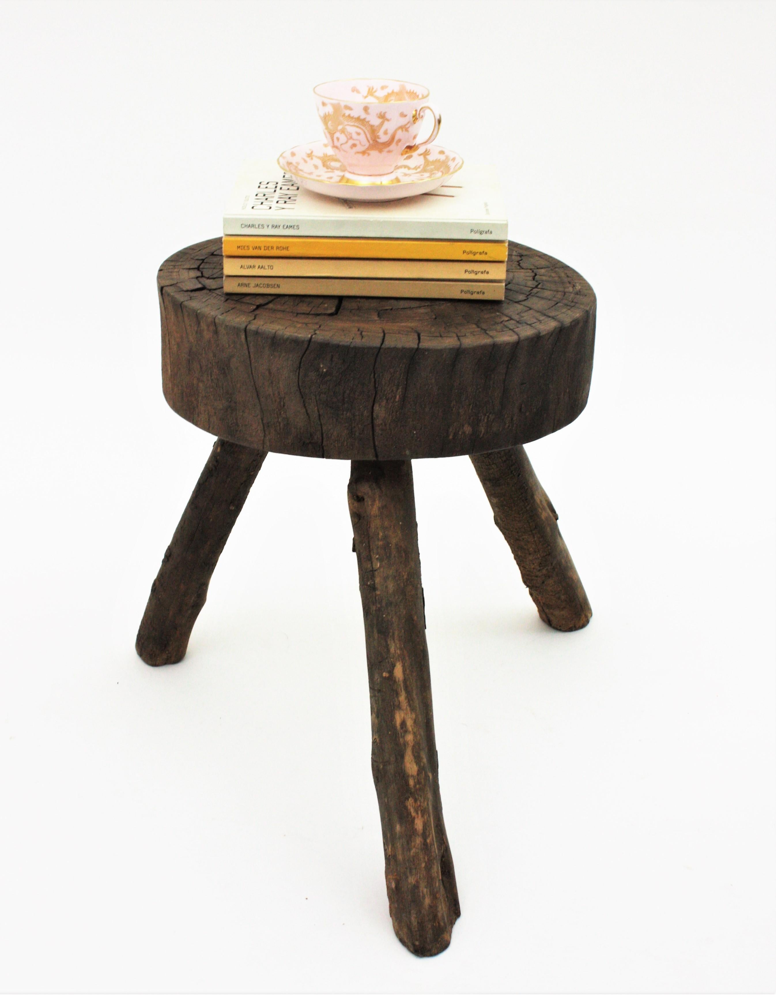 Pair of Spanish Rustic Wood Tripod Side Table / Stools, 1940s For Sale 1