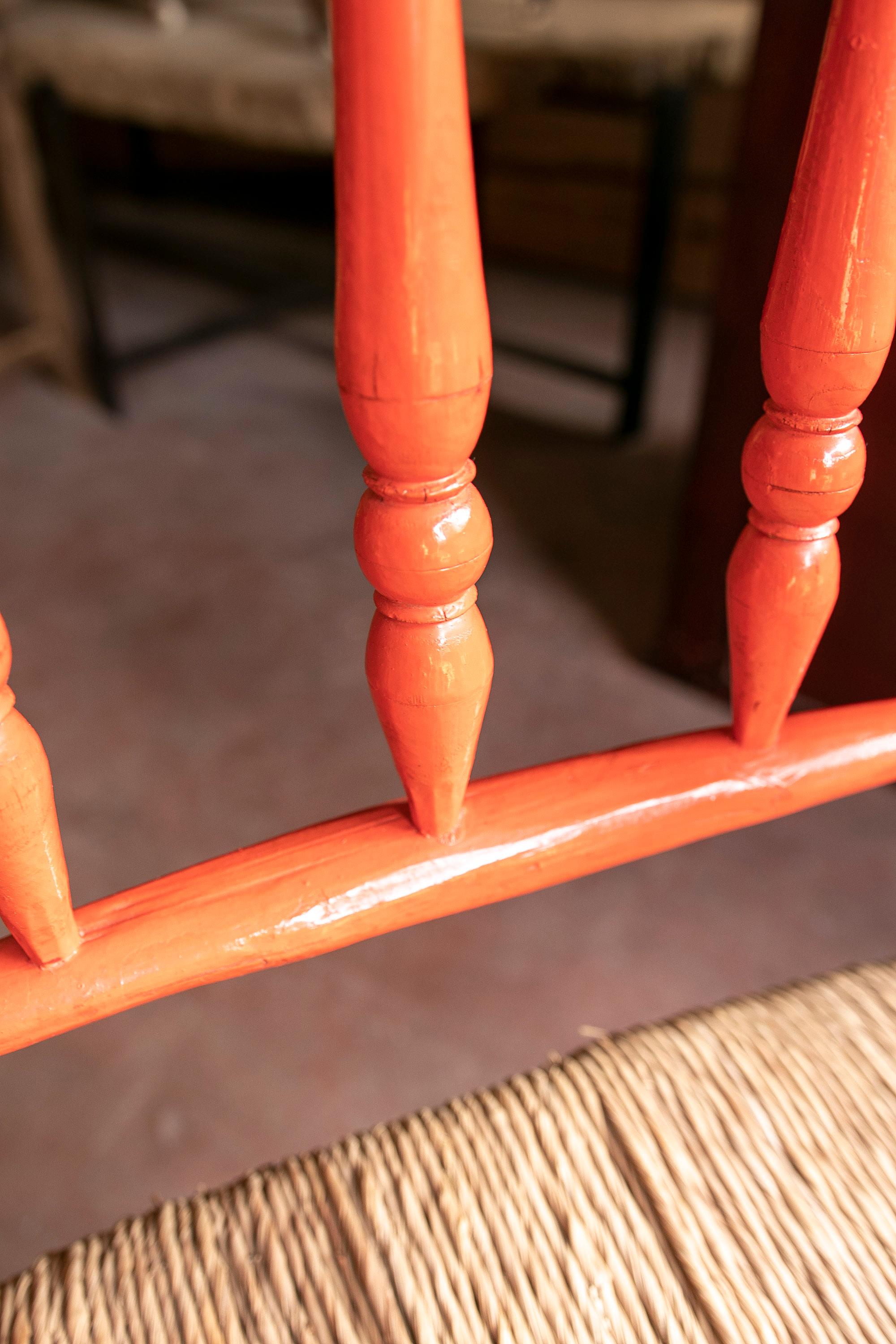 Spanish Pair of  style wooden rocking chairs with Bulrush and Painted in Red For Sale 10