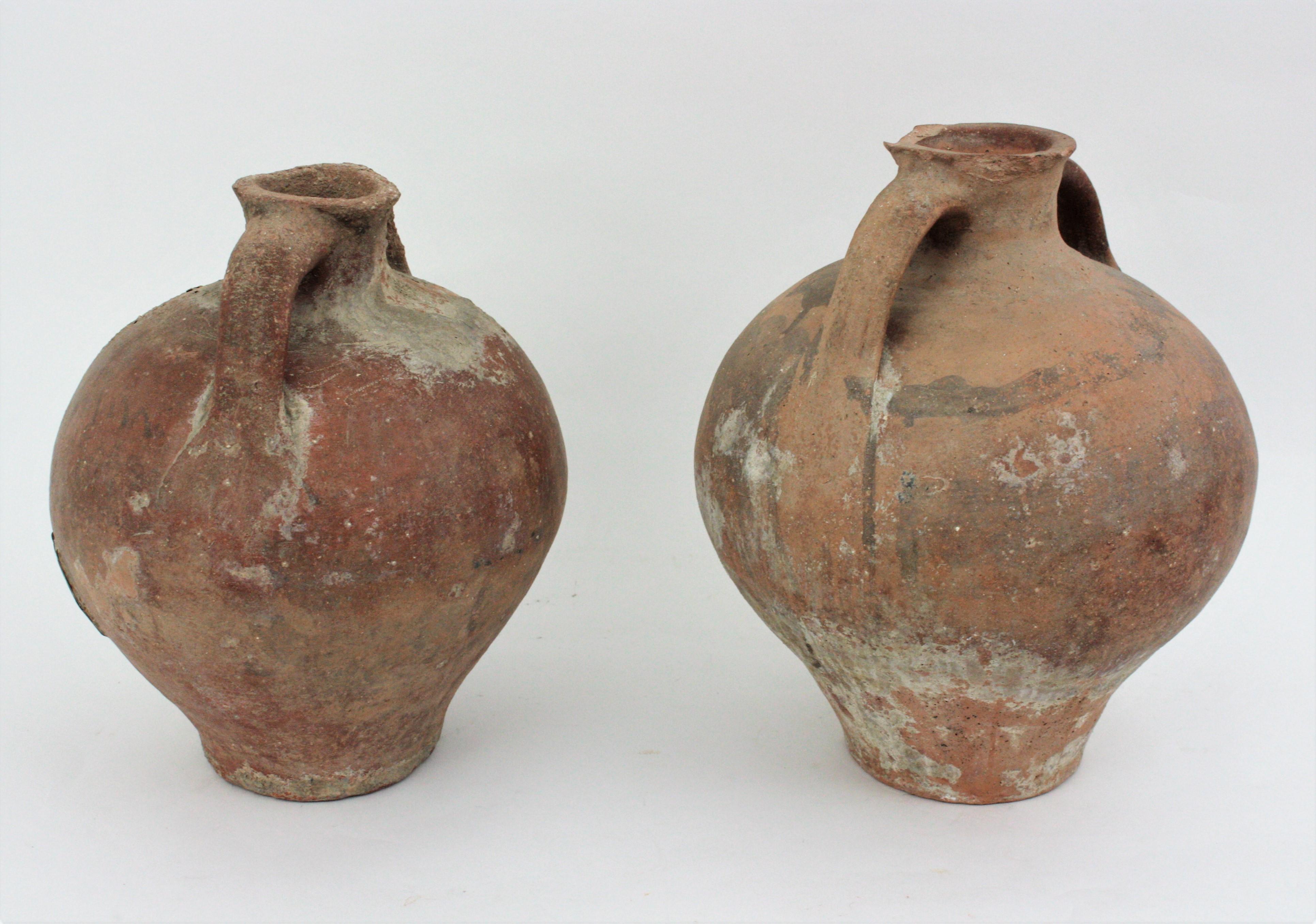 Coppia di vasi per l'acqua in terracotta spagnoli in vendita 5