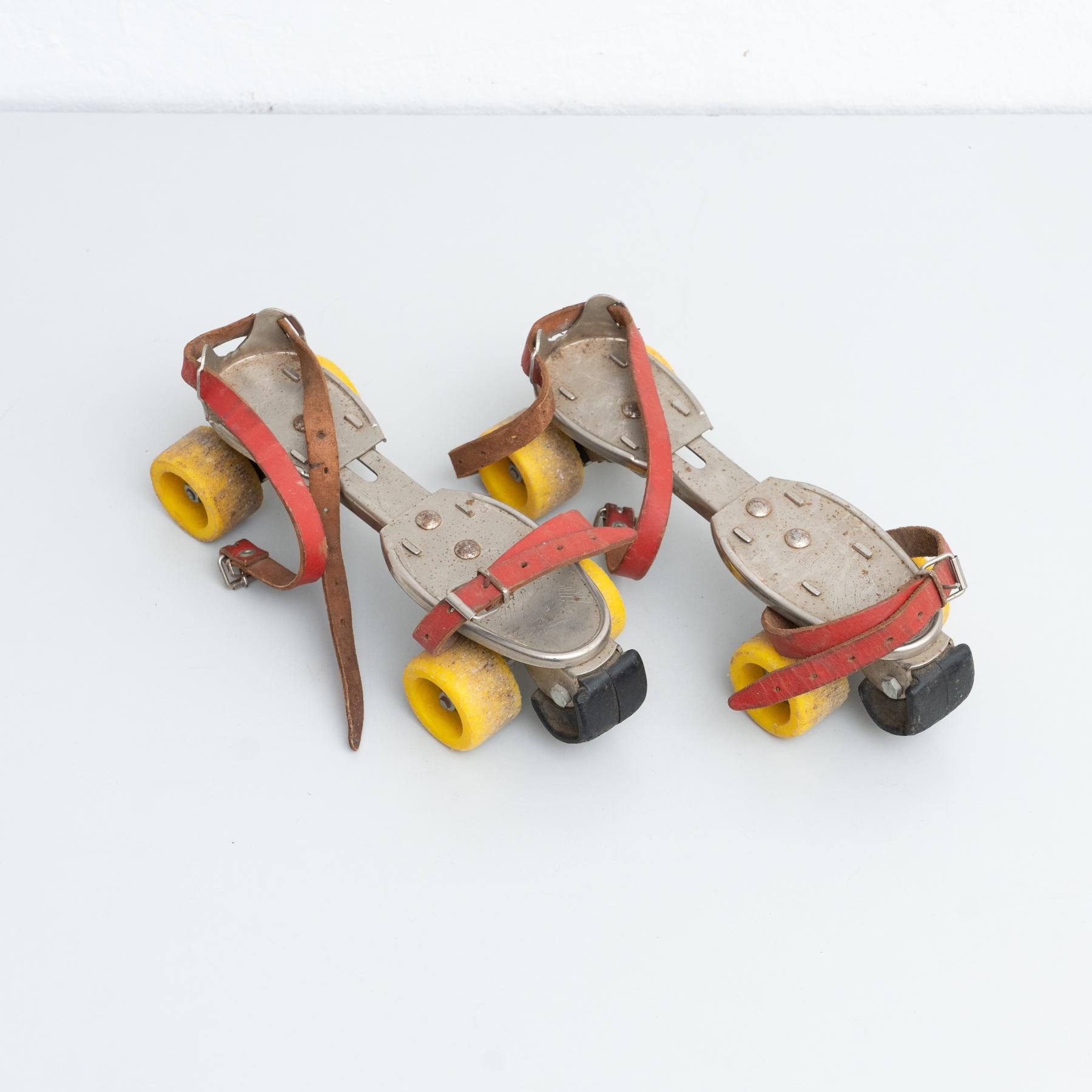 Pair of Spanish Vintage Volador Metal Roller Skates, circa 1970 For Sale 2