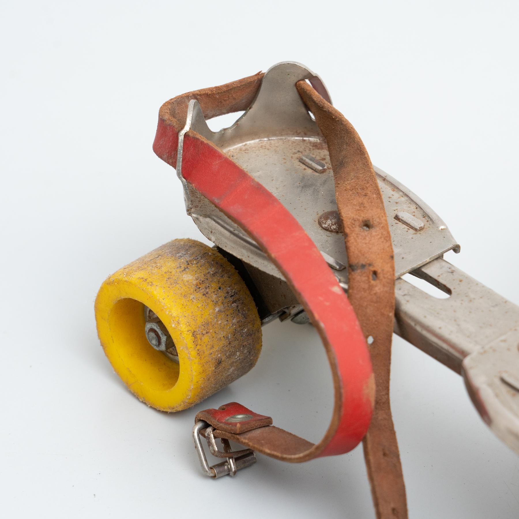 Pair of Spanish Vintage Volador Metal Roller Skates, circa 1970 For Sale 3