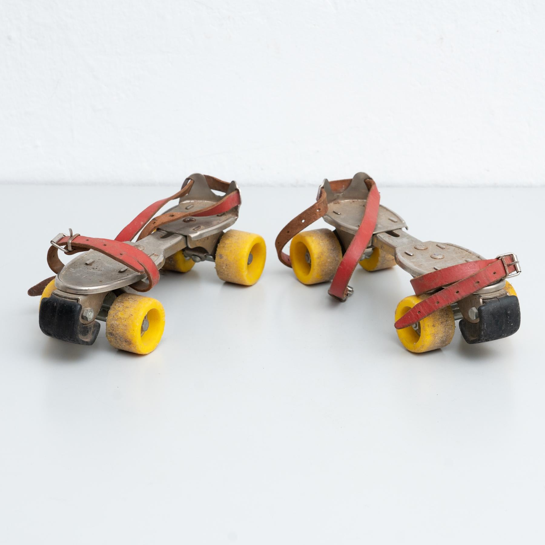 Pair of Spanish Vintage Volador Metal Roller Skates, circa 1970 For Sale 5